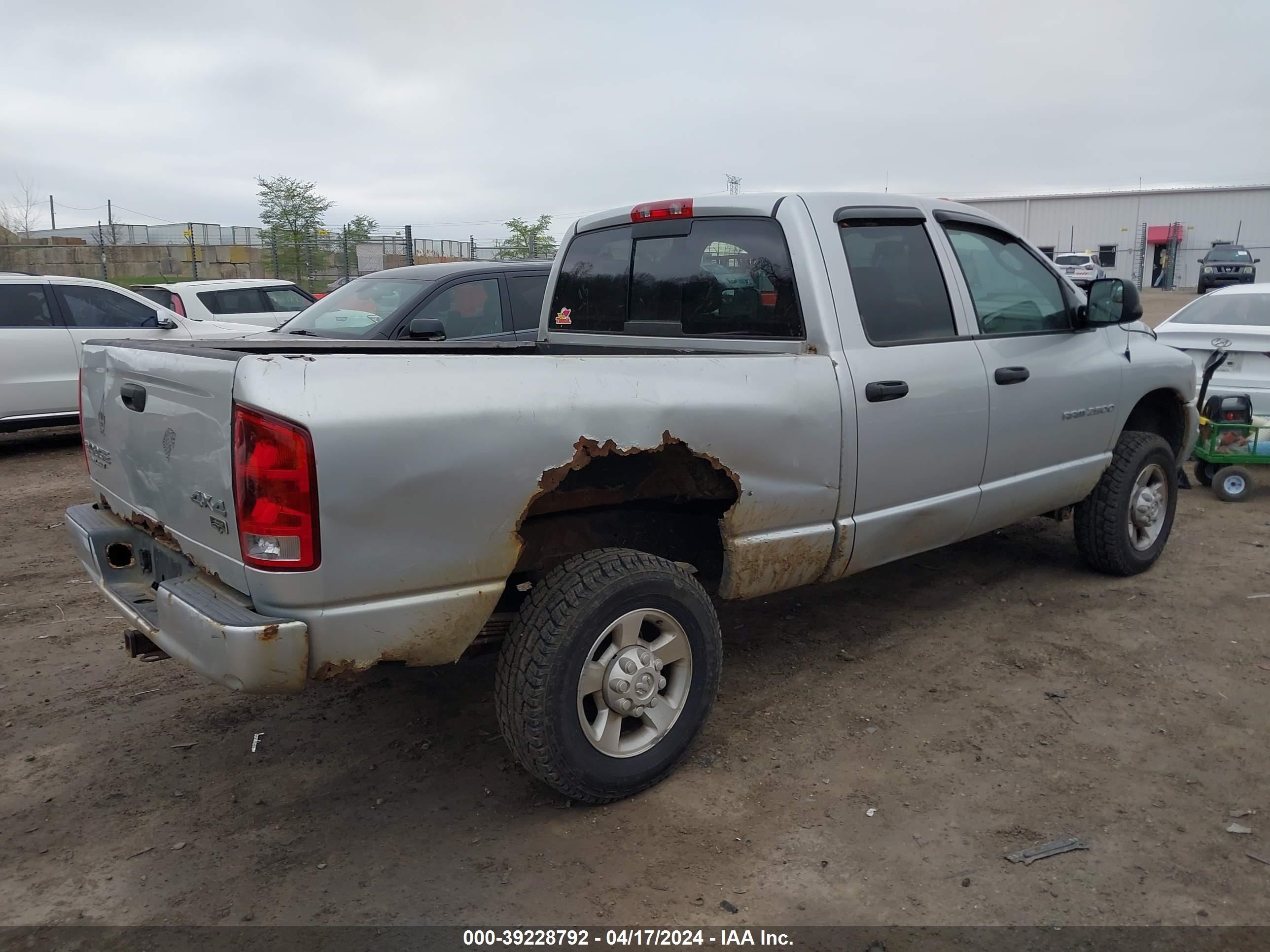 Photo 3 VIN: 3D7KU28D23G771257 - DODGE RAM 