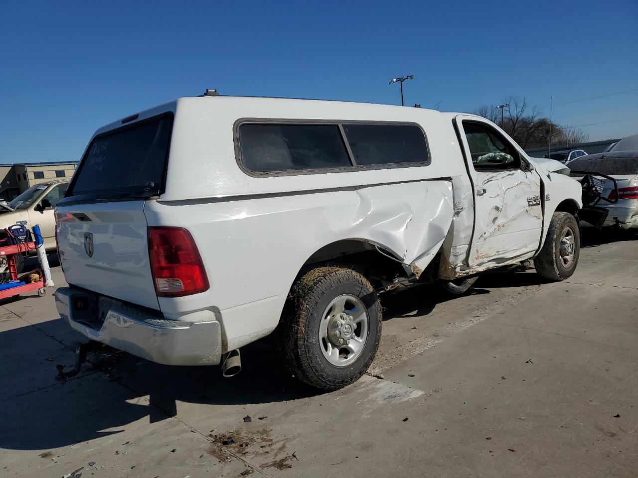 Photo 2 VIN: 3D7LP2EL5AG114439 - DODGE RAM 