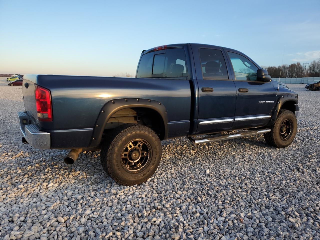 Photo 2 VIN: 3D7LS38C05G746125 - DODGE RAM 