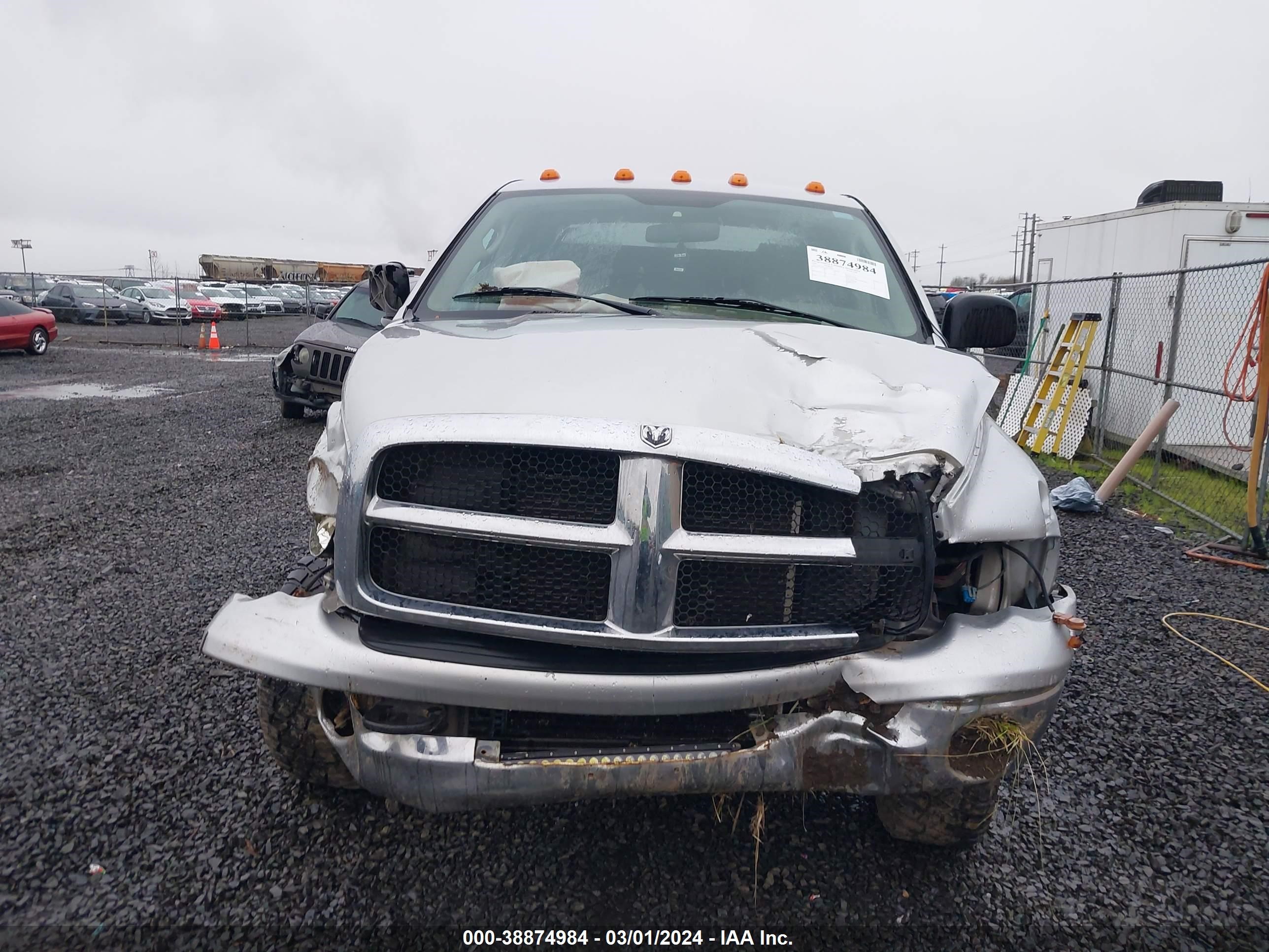 Photo 12 VIN: 3D7LS38C35G759399 - DODGE RAM 