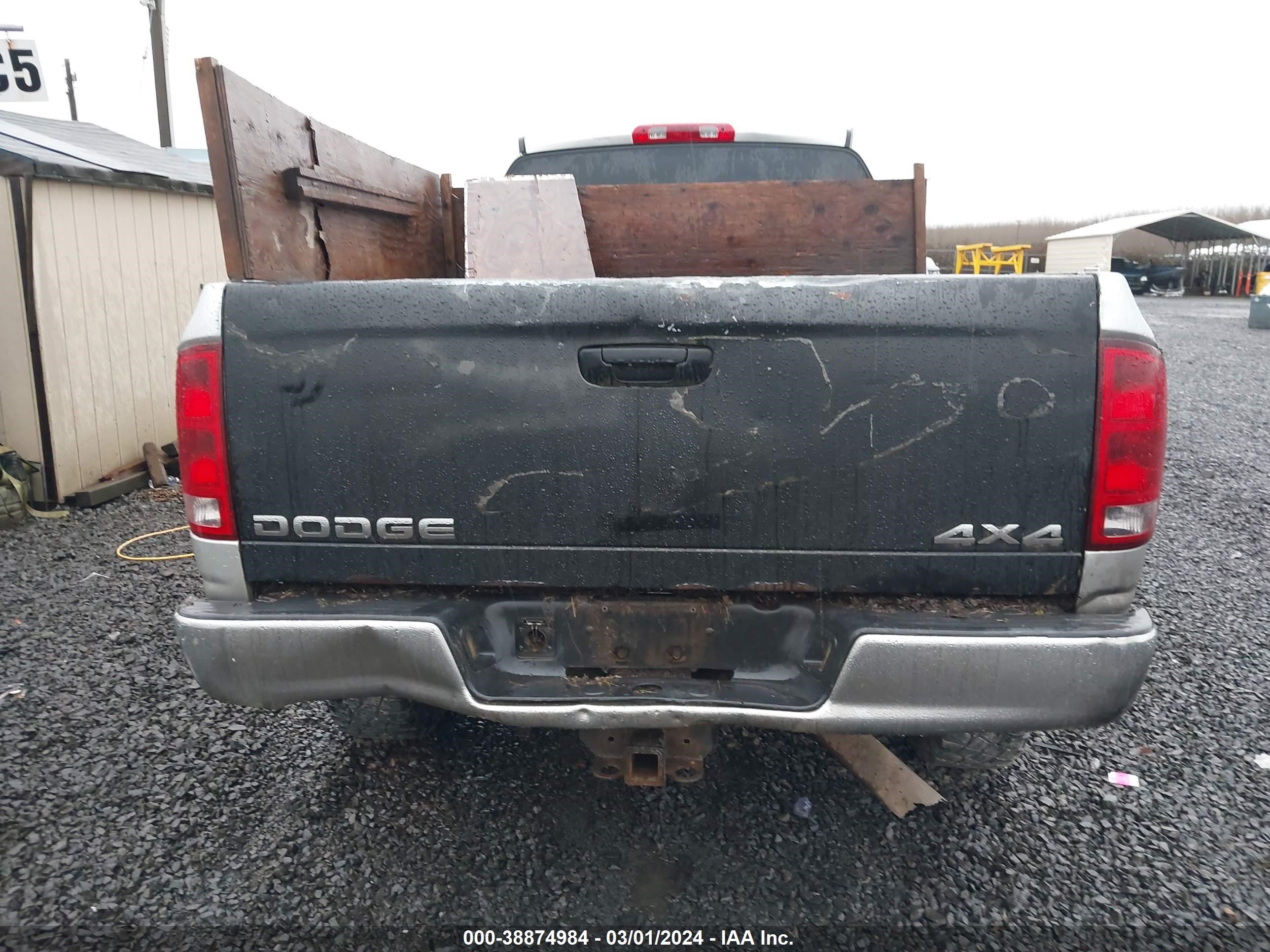 Photo 16 VIN: 3D7LS38C35G759399 - DODGE RAM 