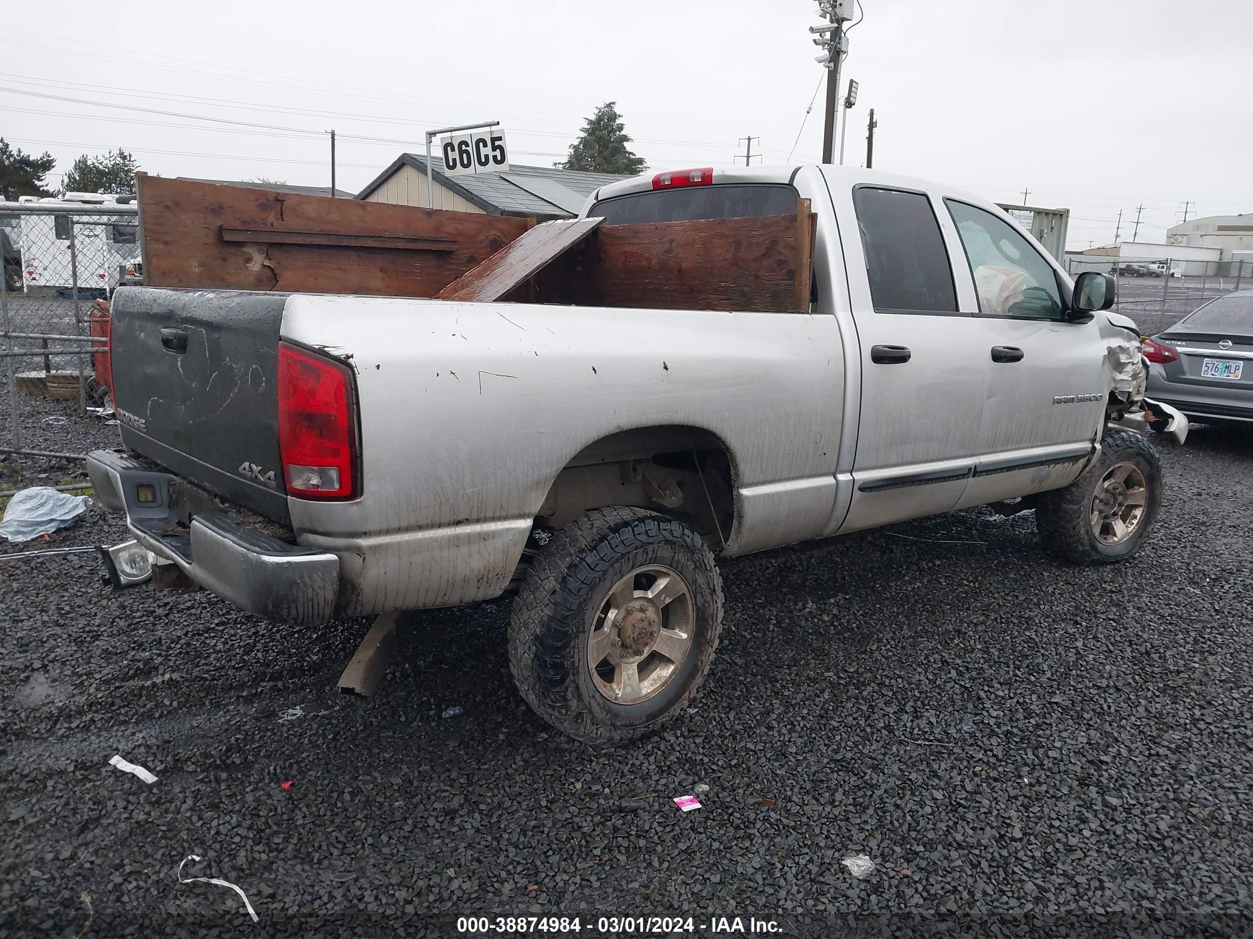 Photo 3 VIN: 3D7LS38C35G759399 - DODGE RAM 