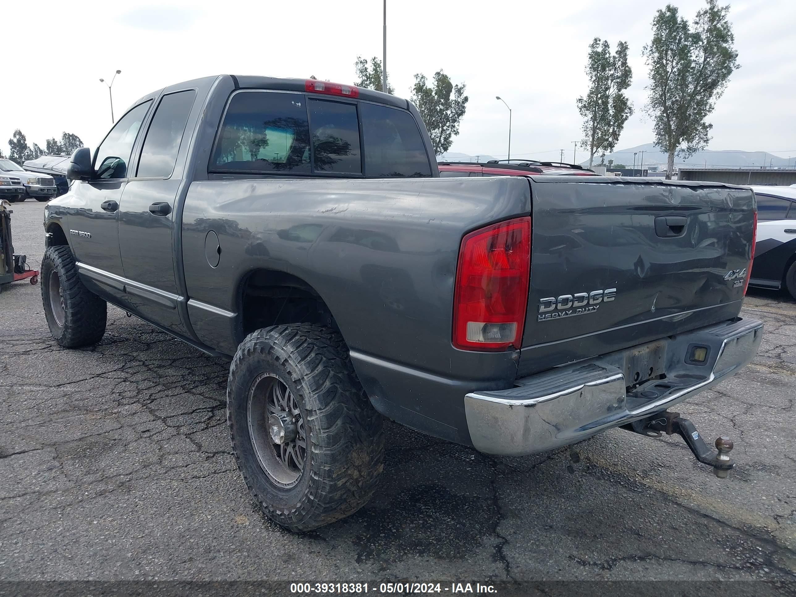 Photo 2 VIN: 3D7LU38693G736890 - DODGE RAM 