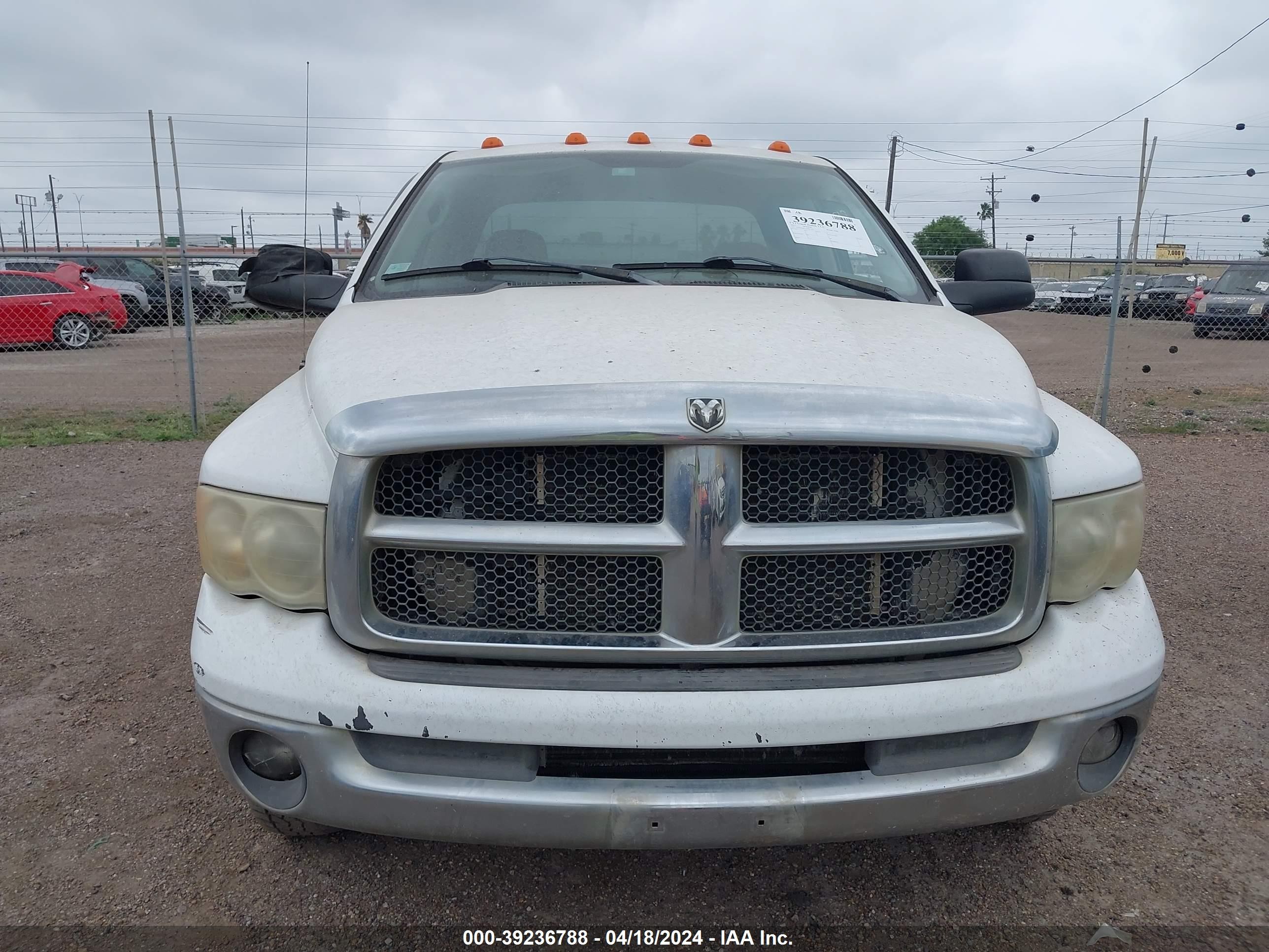 Photo 10 VIN: 3D7MA48C73G813393 - DODGE RAM 