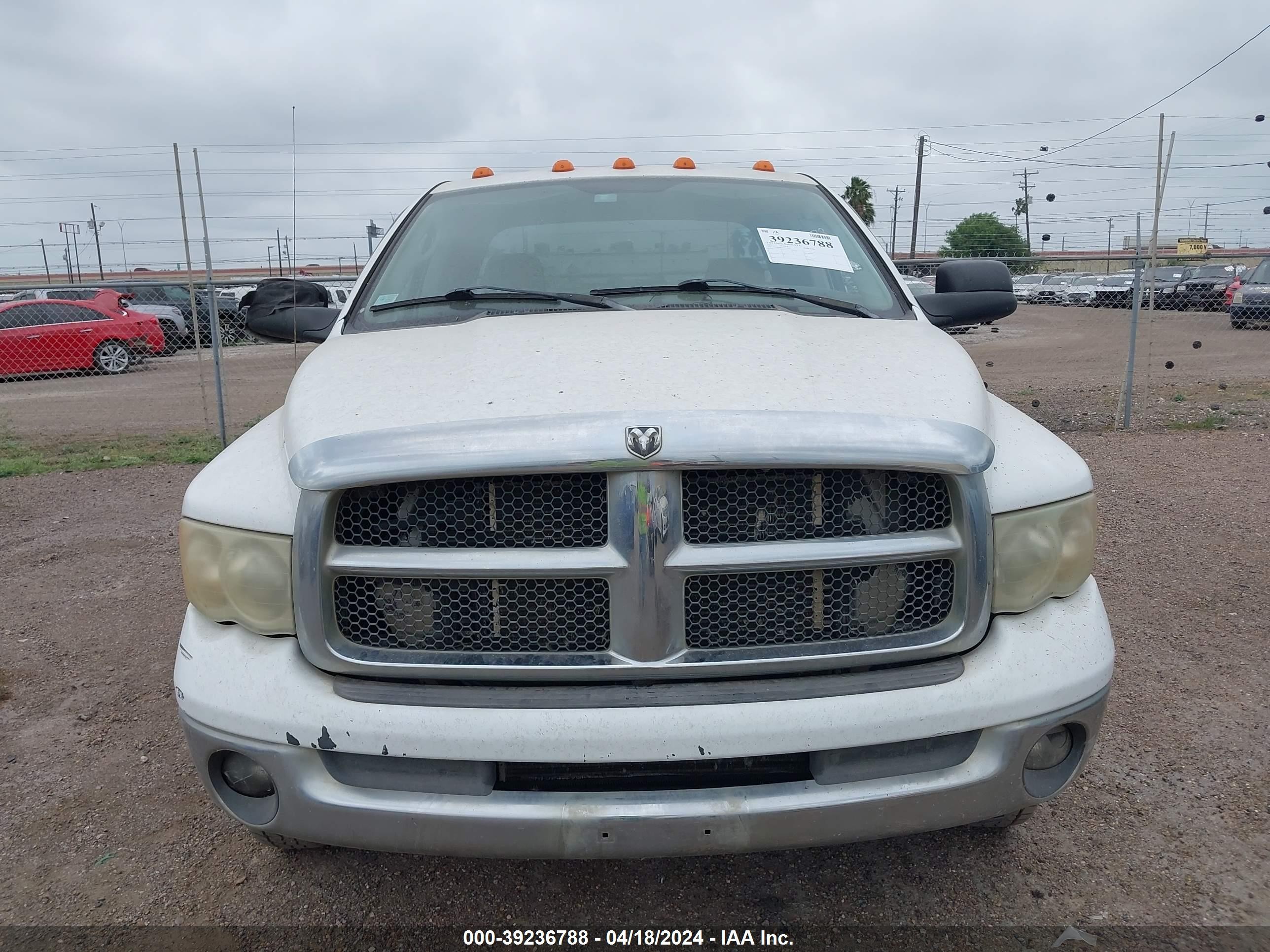 Photo 11 VIN: 3D7MA48C73G813393 - DODGE RAM 