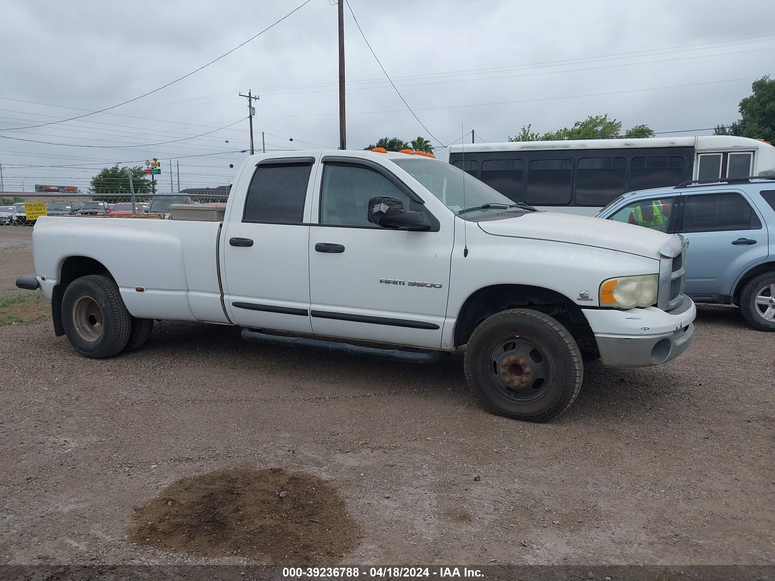 Photo 12 VIN: 3D7MA48C73G813393 - DODGE RAM 