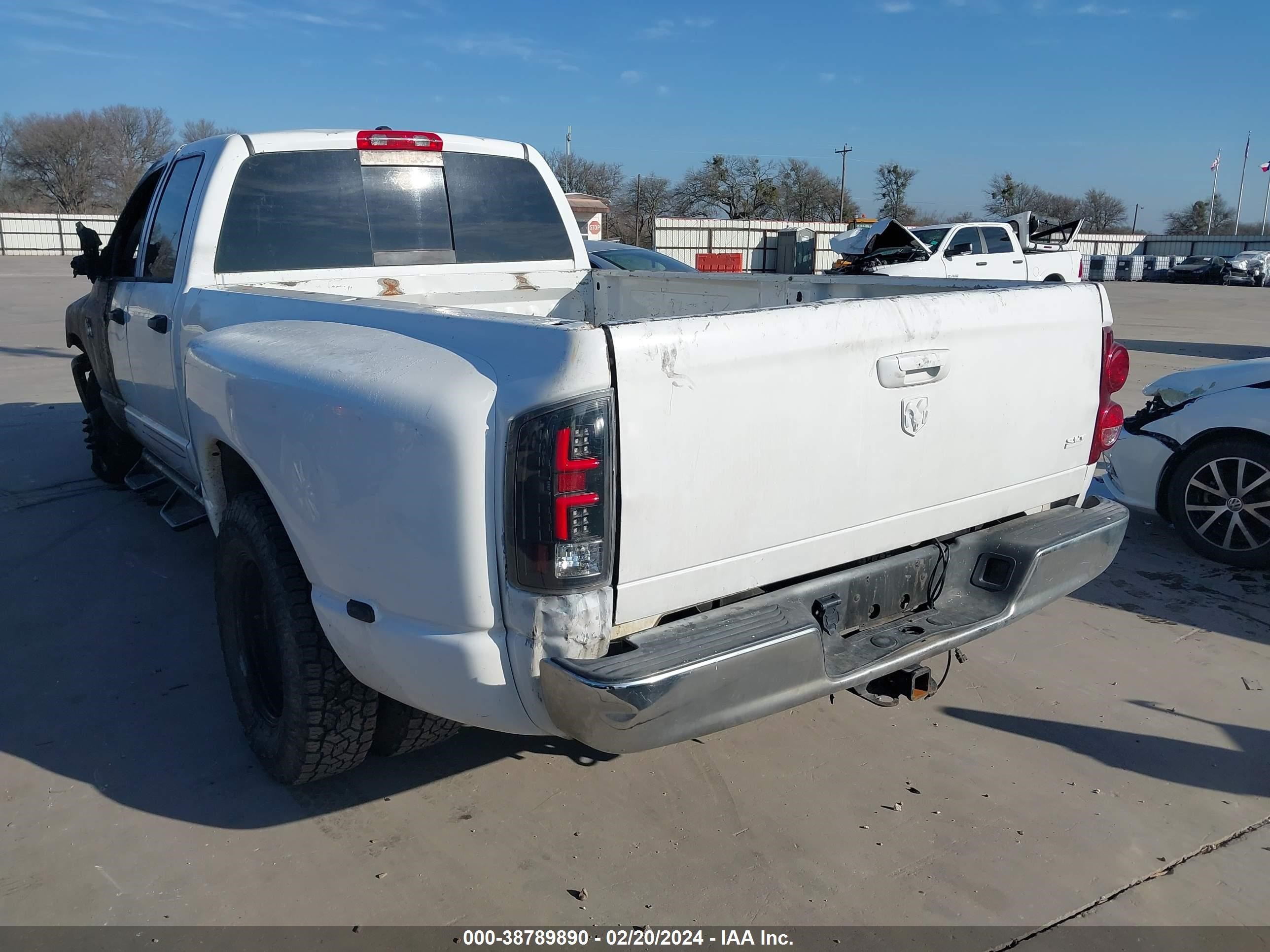 Photo 2 VIN: 3D7ML48A37G775319 - DODGE RAM 