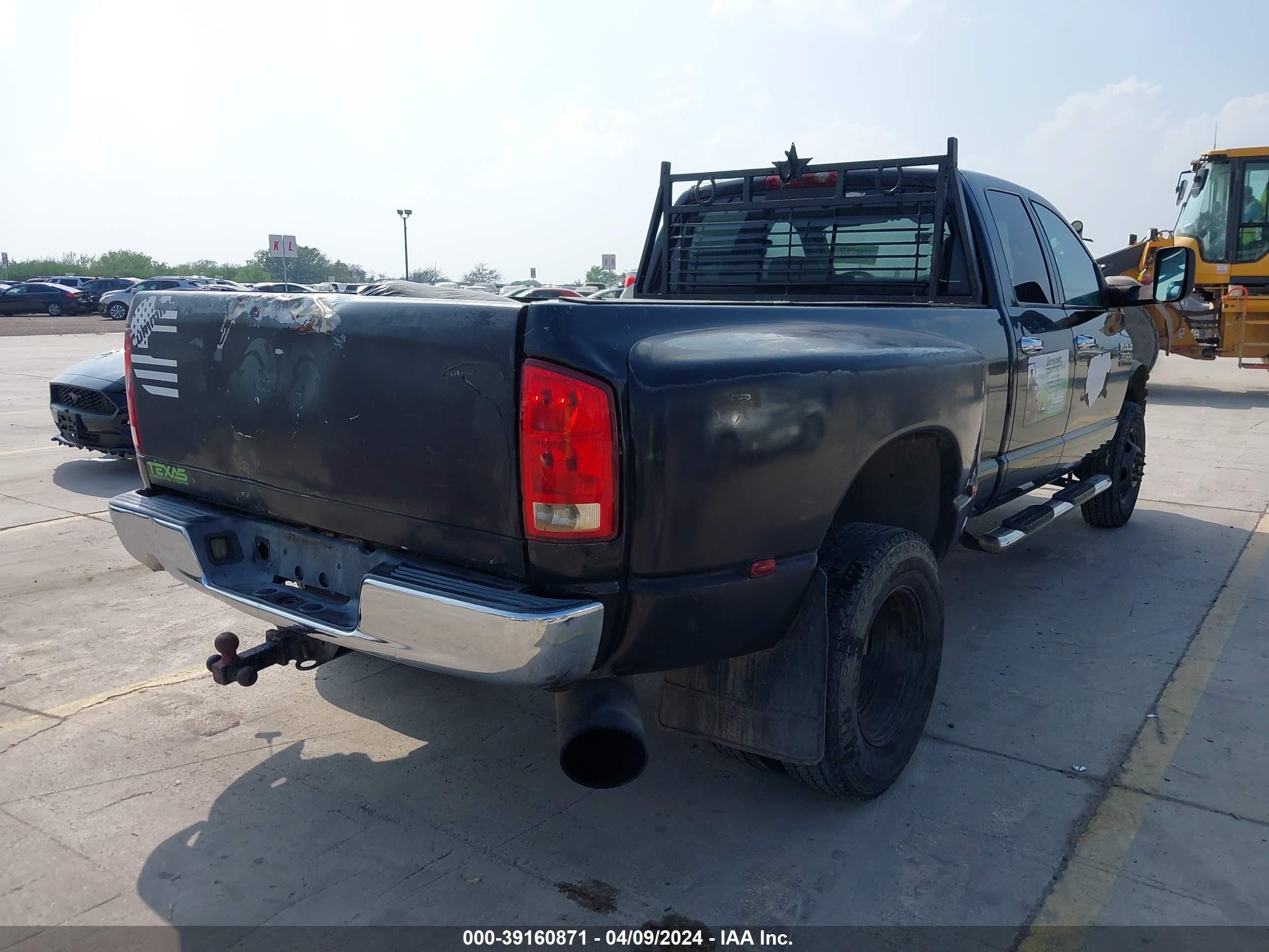 Photo 3 VIN: 3D7MU48C23G727951 - DODGE RAM 