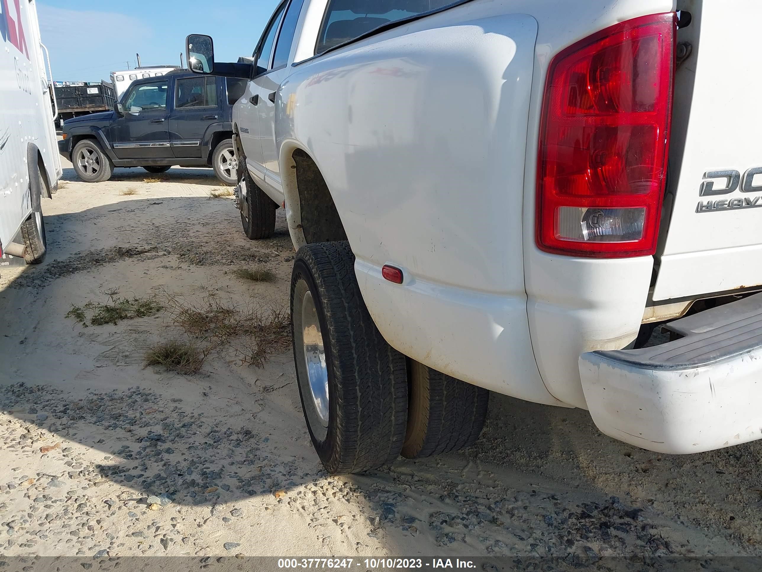 Photo 12 VIN: 3D7MU48CX4G266662 - DODGE RAM 