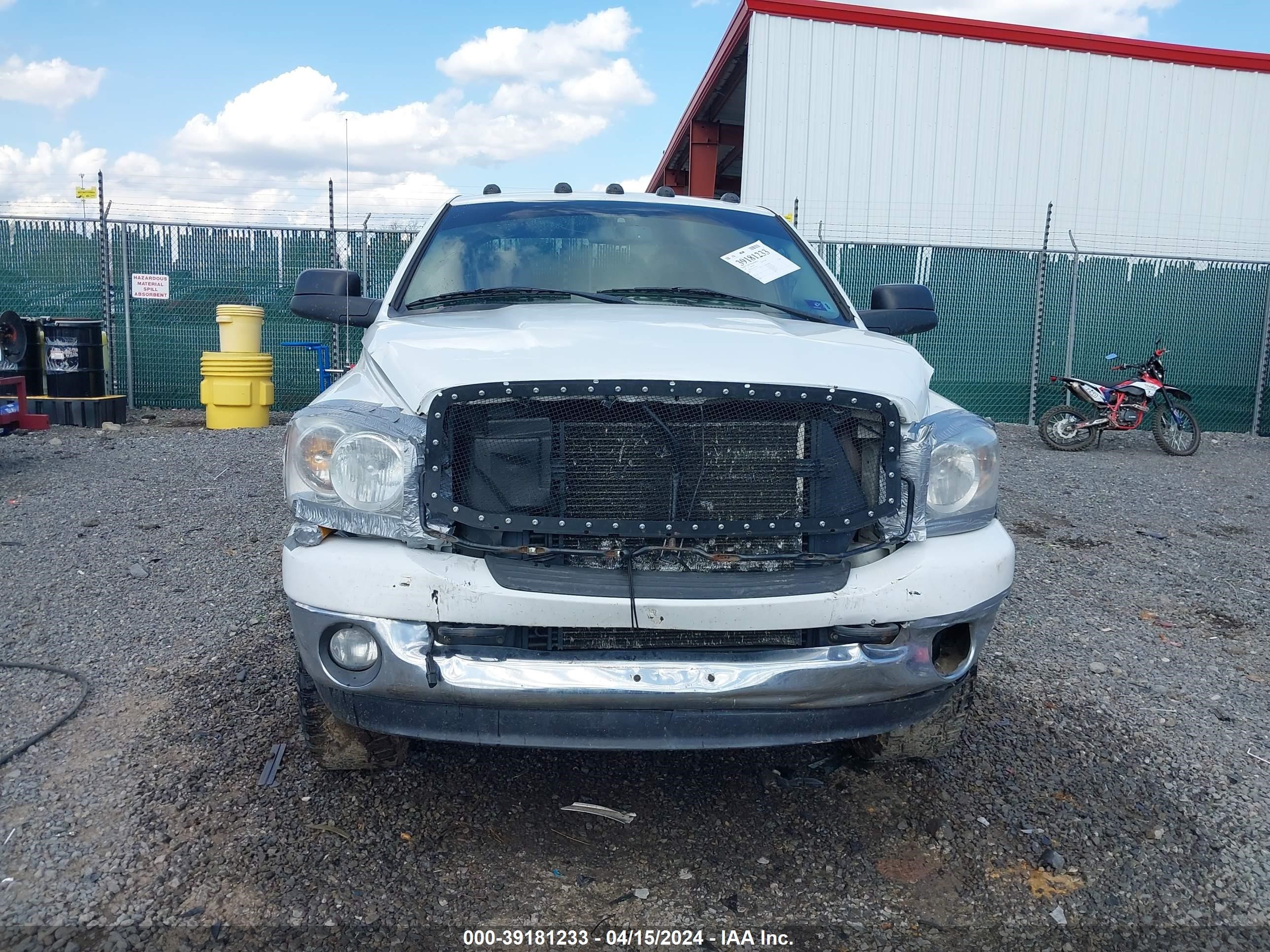 Photo 11 VIN: 3D7MX38A27G793390 - DODGE RAM 