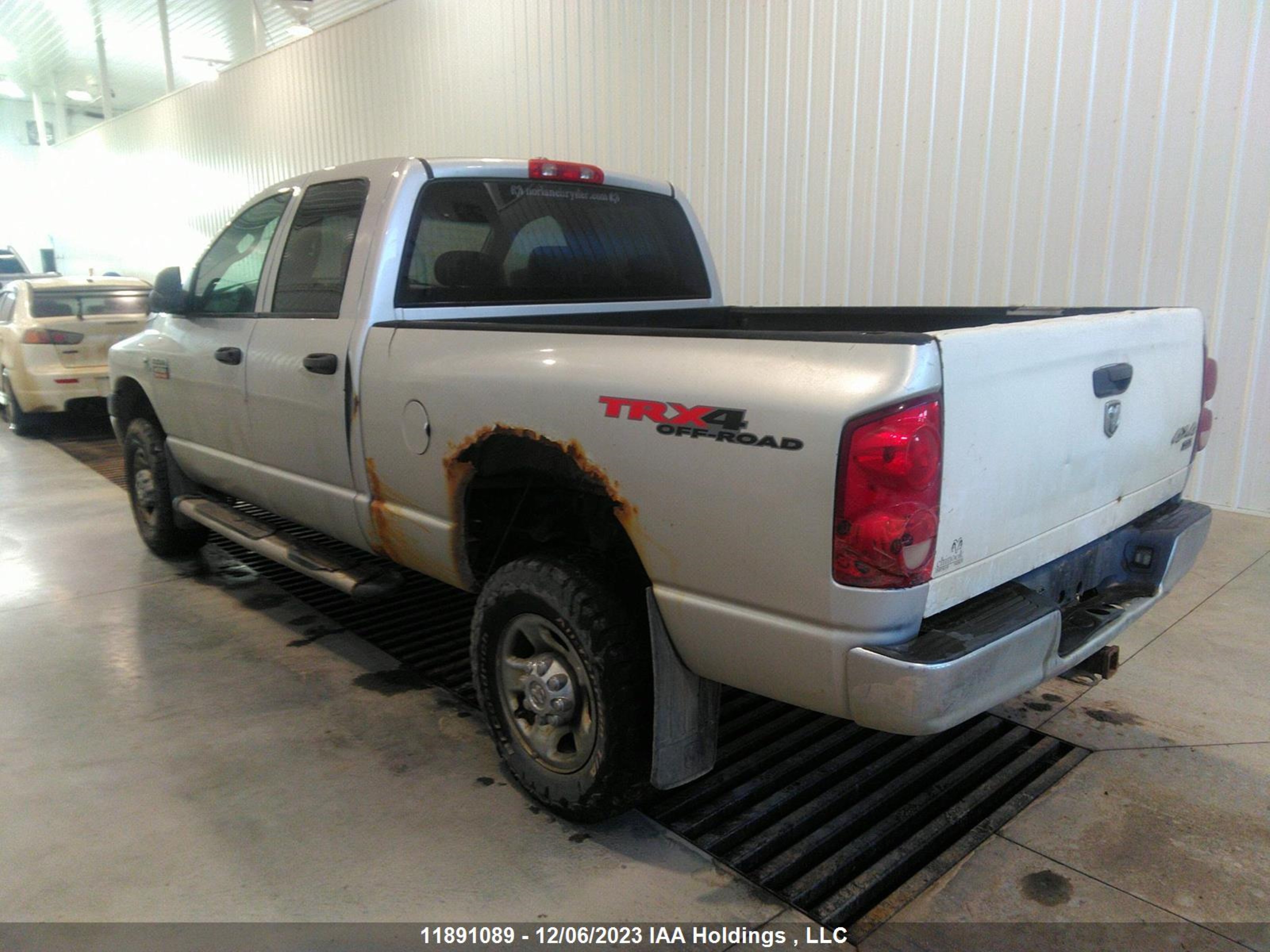 Photo 2 VIN: 3D7MX38A48G185467 - DODGE RAM 