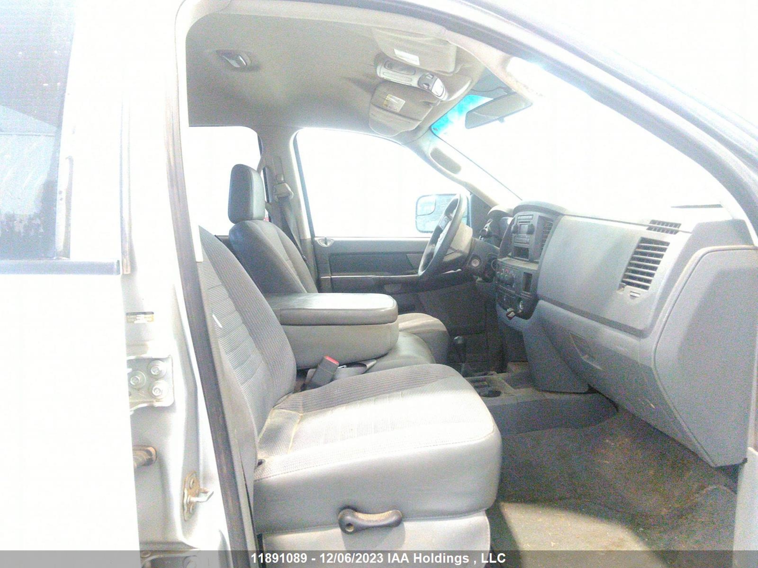 Photo 4 VIN: 3D7MX38A48G185467 - DODGE RAM 