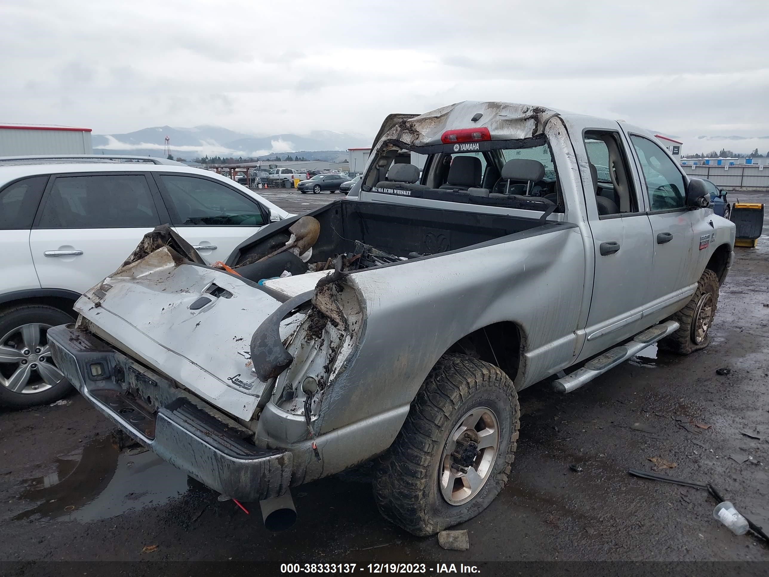 Photo 3 VIN: 3D7MX38A98G204191 - DODGE RAM 