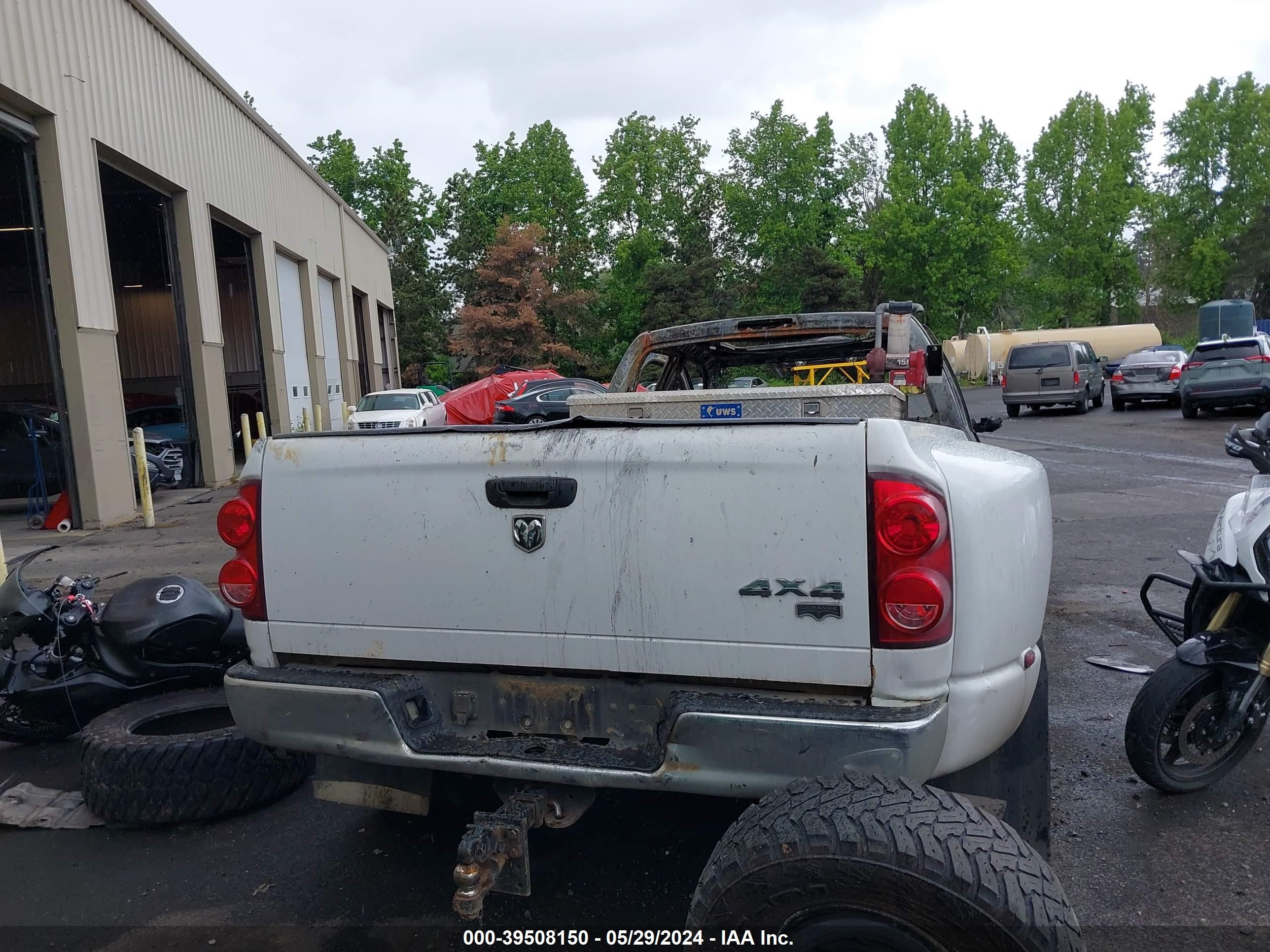 Photo 7 VIN: 3D7MX48A27G830640 - DODGE RAM 