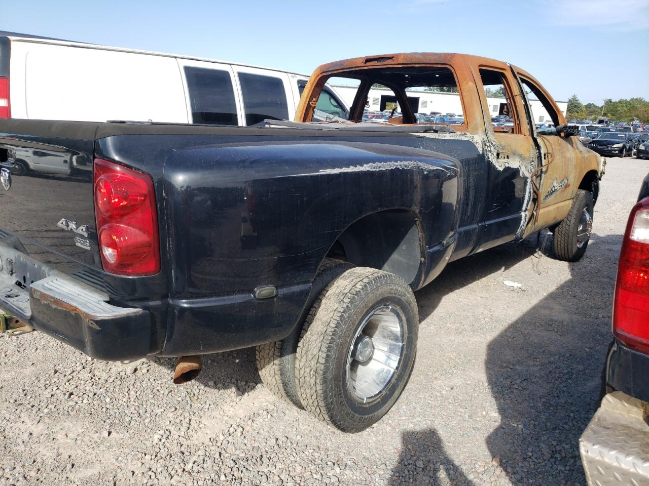 Photo 2 VIN: 3D7MX48AX7G815559 - DODGE RAM 