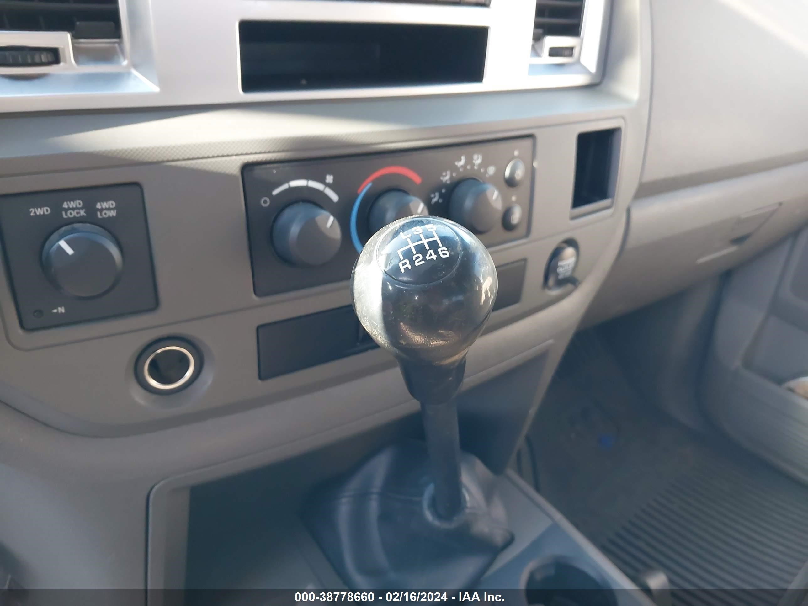 Photo 12 VIN: 3D7MX49A58G144446 - DODGE RAM 