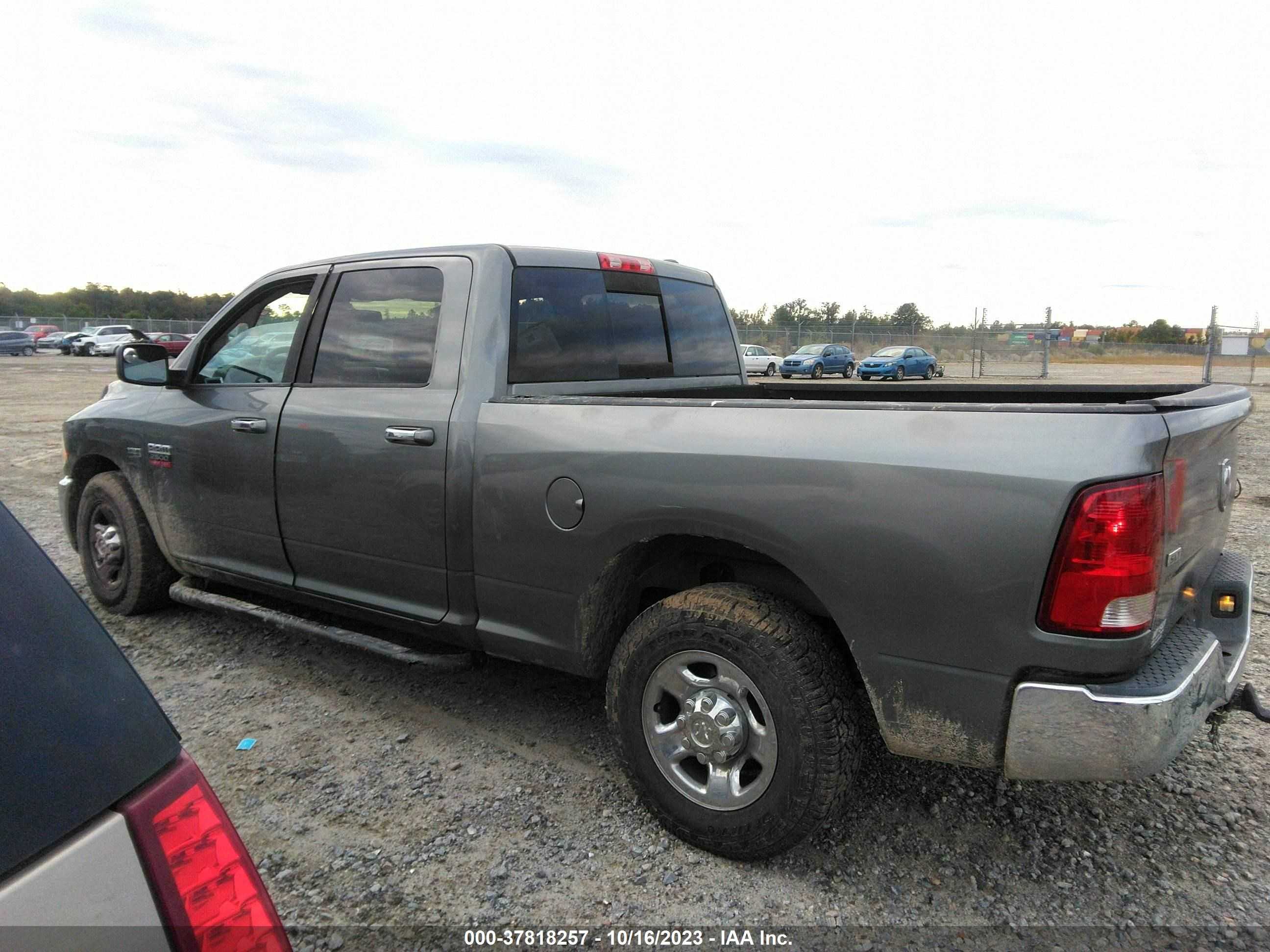 Photo 13 VIN: 3D7TP2CT2AG186427 - DODGE RAM 