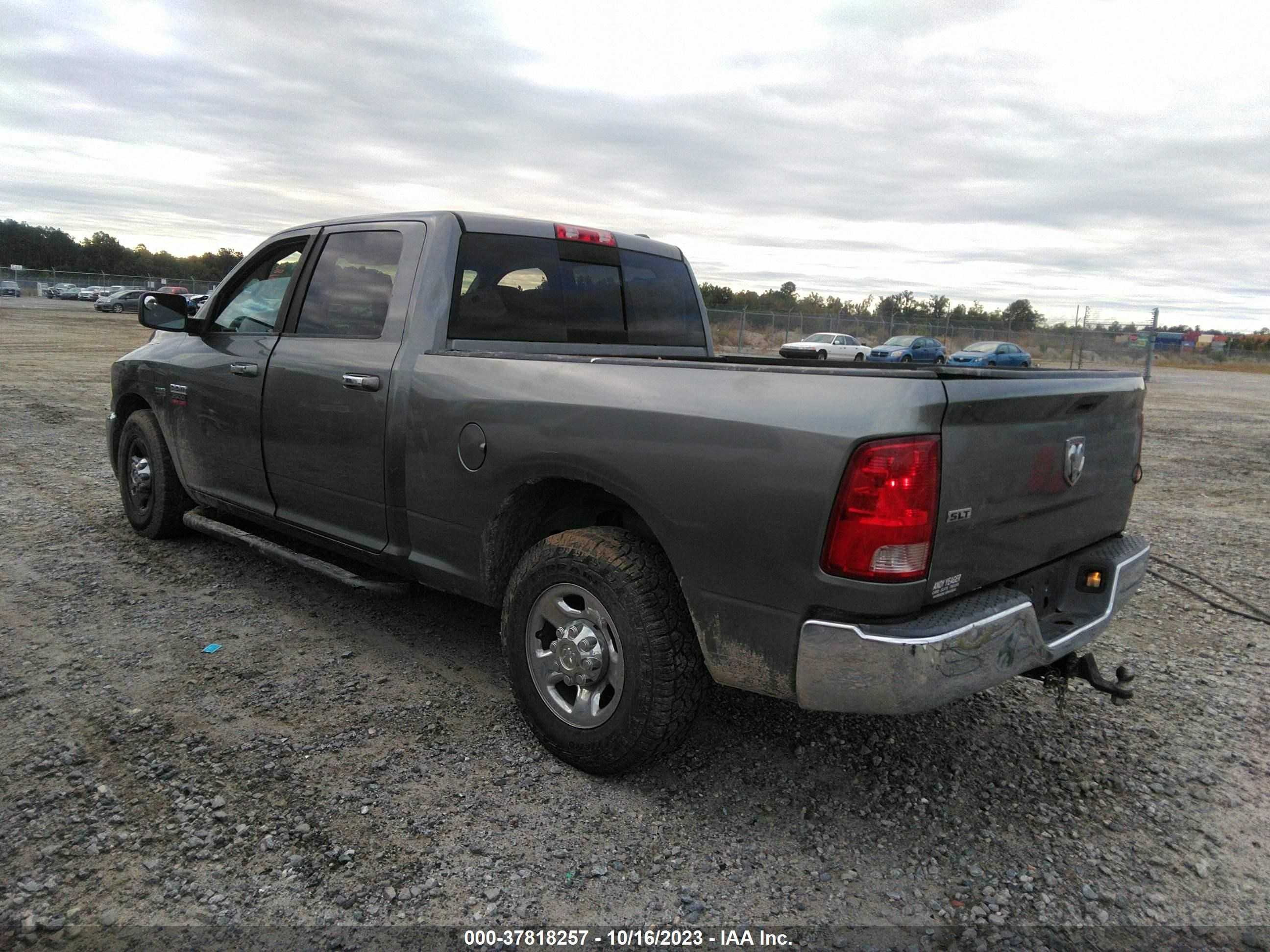 Photo 2 VIN: 3D7TP2CT2AG186427 - DODGE RAM 