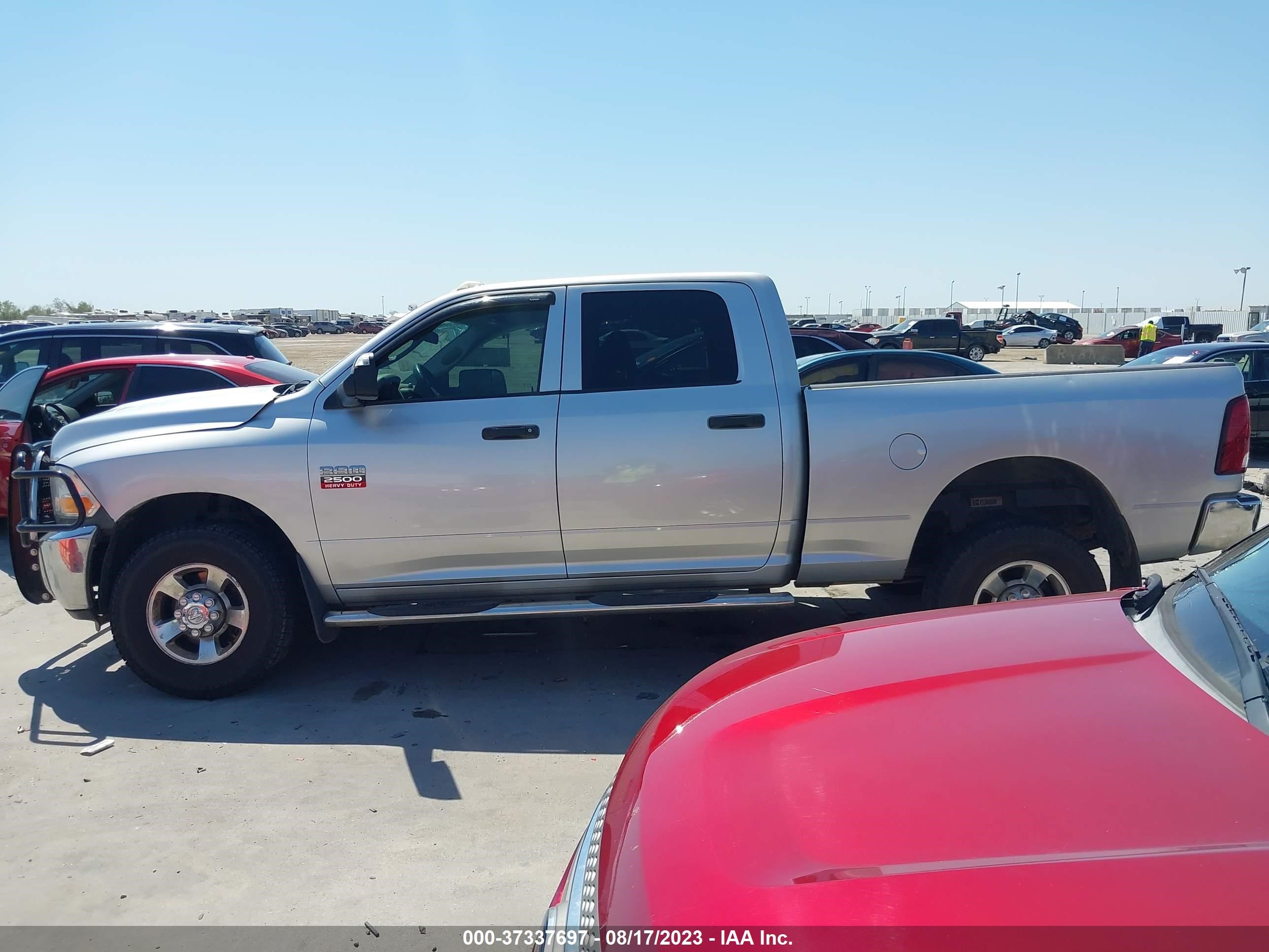 Photo 13 VIN: 3D7TT2CT0AG117151 - DODGE RAM 