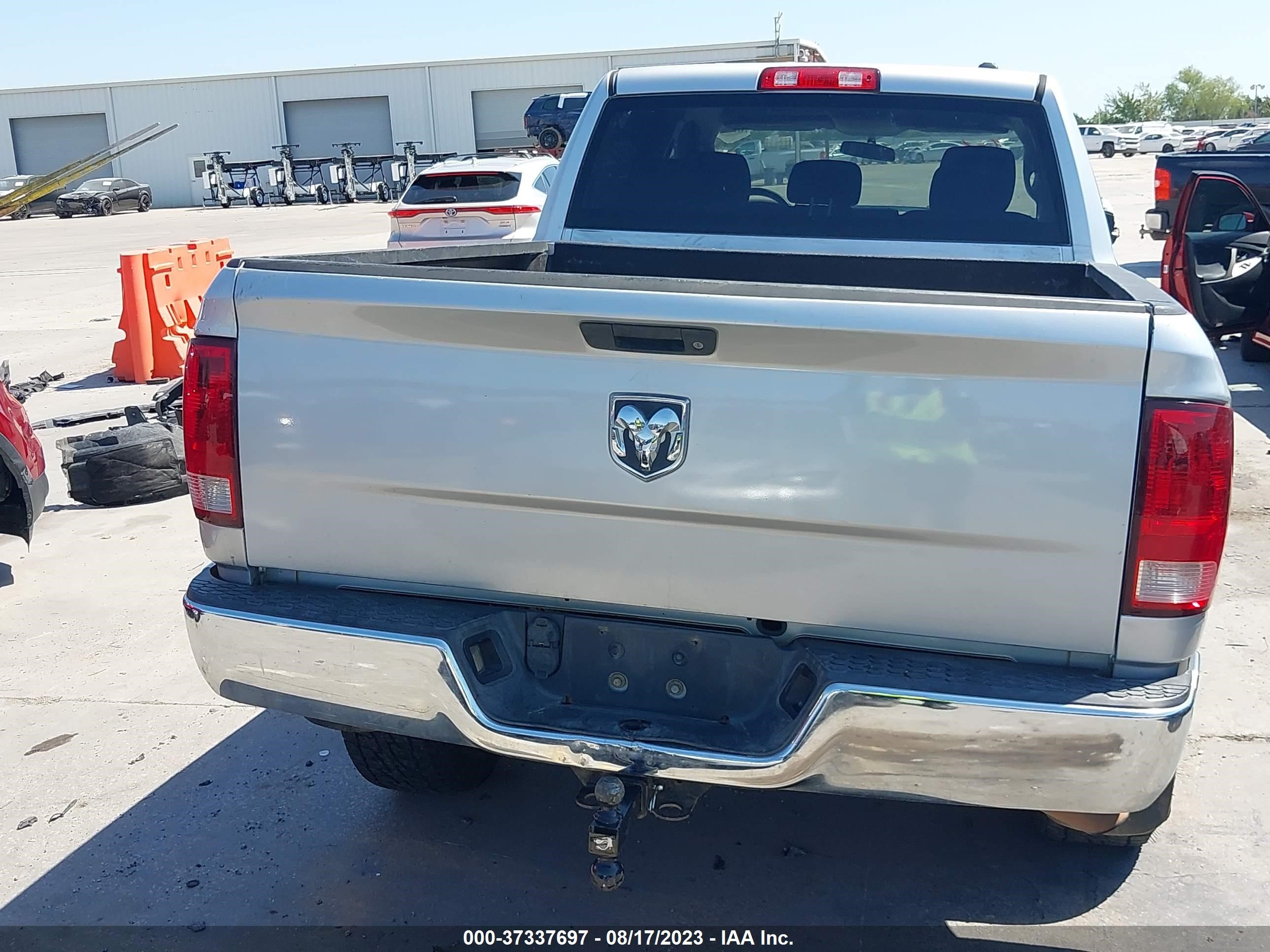 Photo 15 VIN: 3D7TT2CT0AG117151 - DODGE RAM 