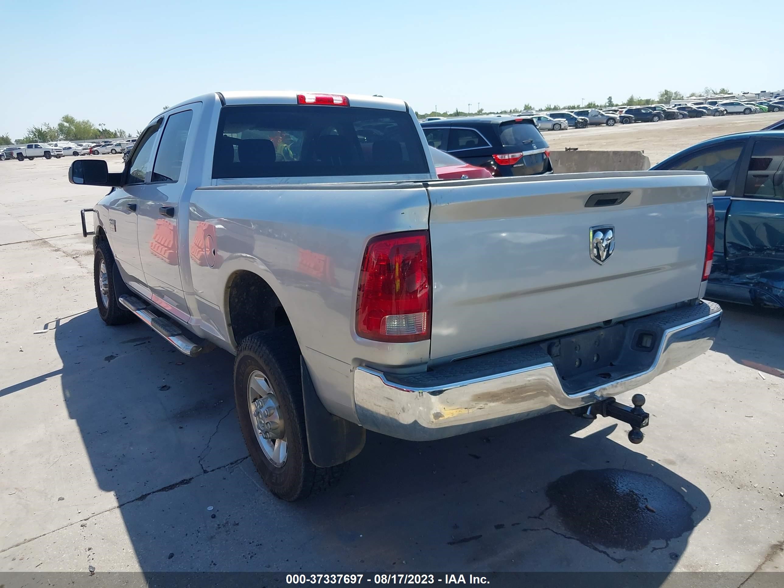 Photo 2 VIN: 3D7TT2CT0AG117151 - DODGE RAM 