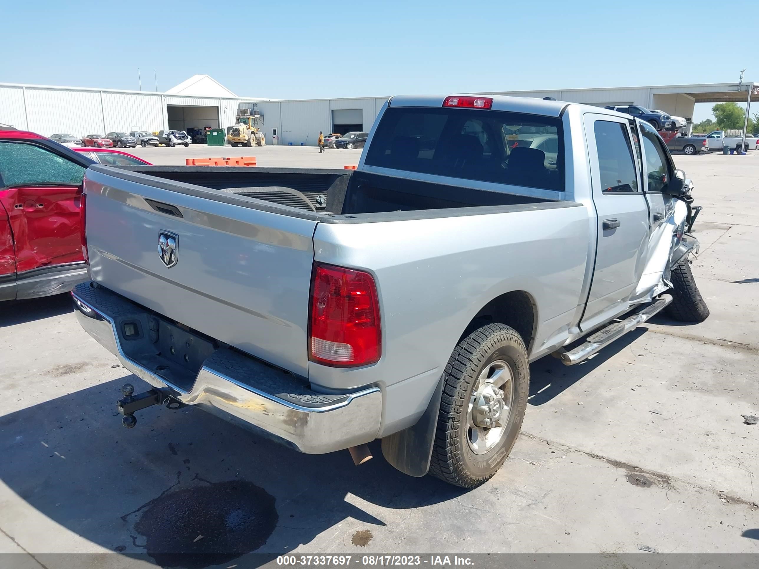 Photo 3 VIN: 3D7TT2CT0AG117151 - DODGE RAM 