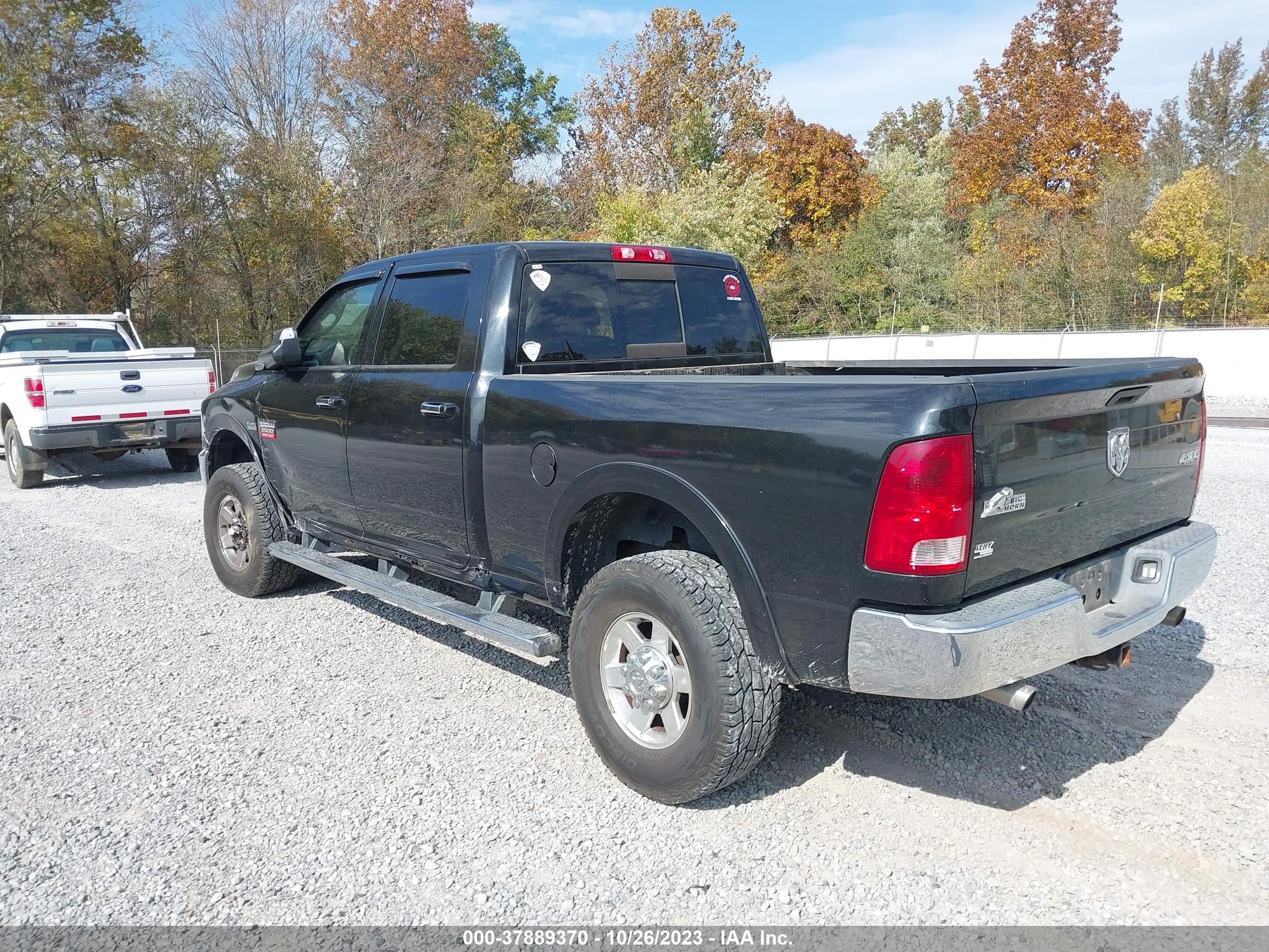 Photo 2 VIN: 3D7TT2CT9AG159866 - DODGE RAM 