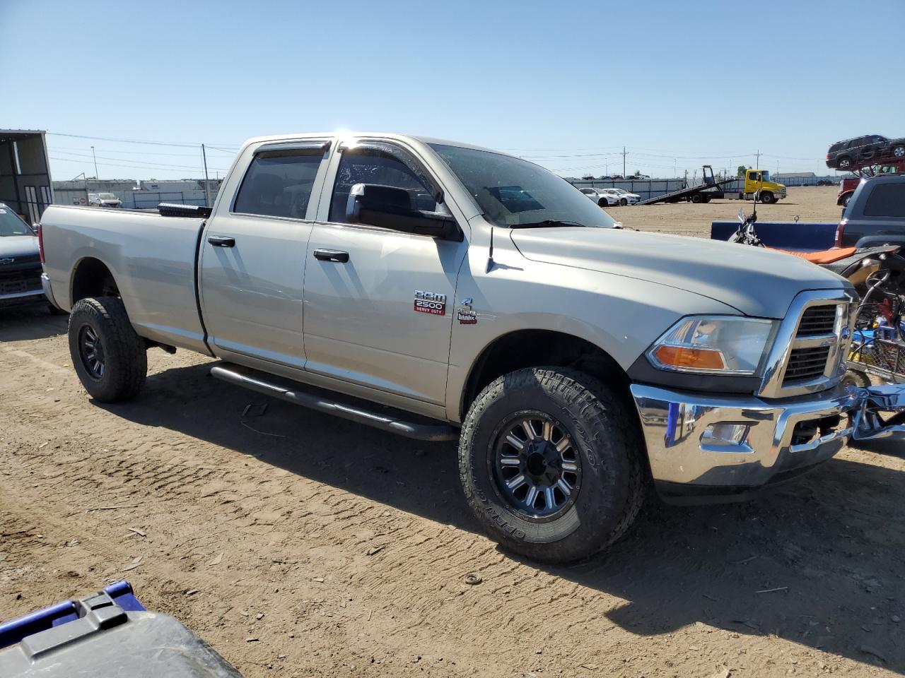 Photo 3 VIN: 3D7UT2CL1AG117972 - DODGE RAM 