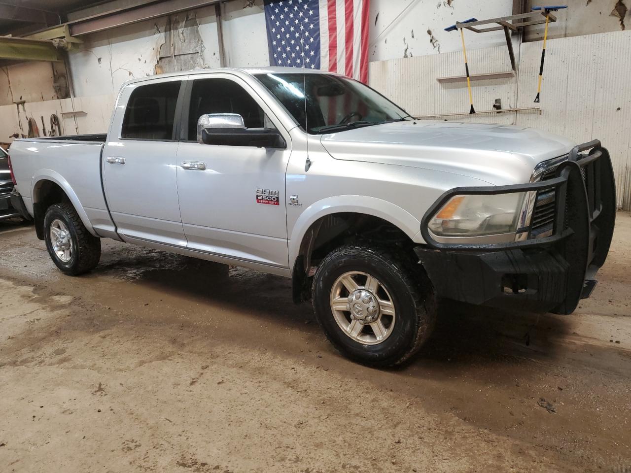 Photo 3 VIN: 3D7UT2CL1BG590840 - DODGE RAM 