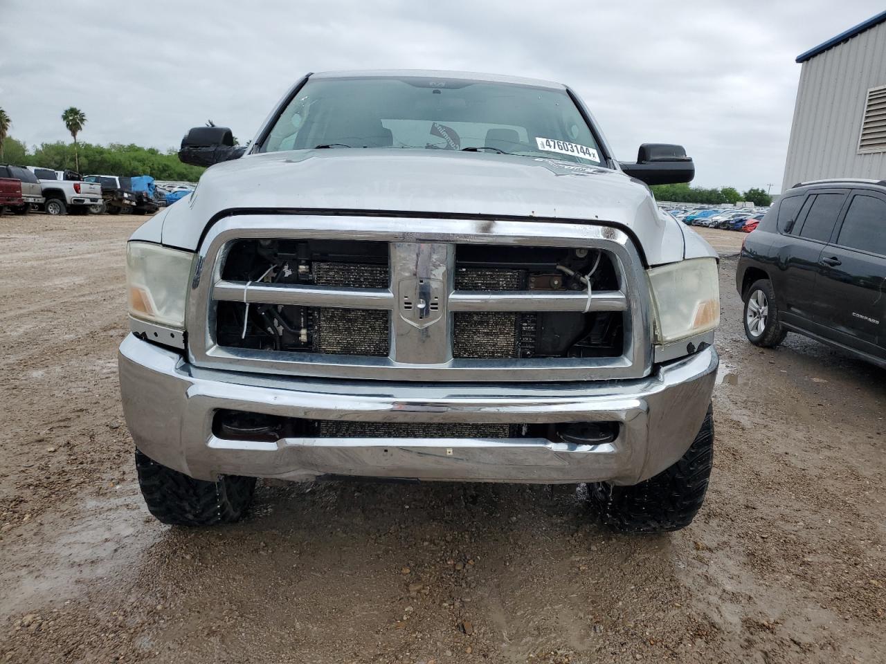 Photo 4 VIN: 3D7UT2CL7BG601372 - DODGE RAM 