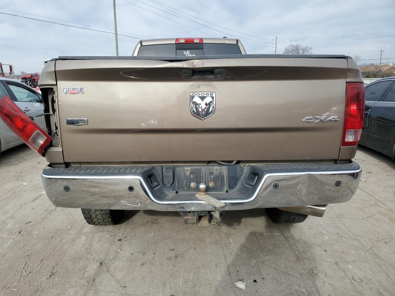 Photo 5 VIN: 3D7UT2CL9AG167647 - DODGE RAM 