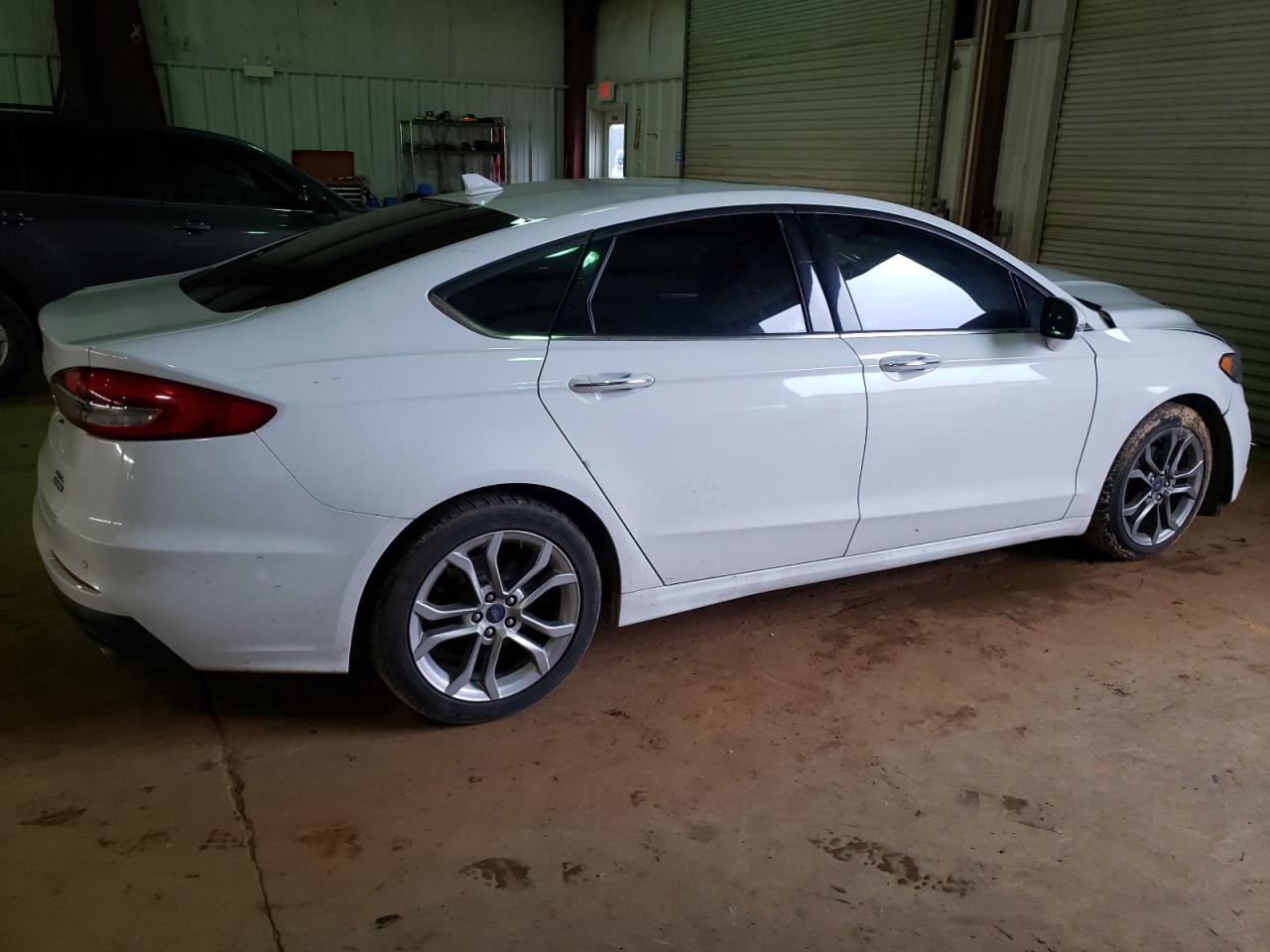 Photo 2 VIN: 3FA6P0CD0LR151922 - FORD FUSION 