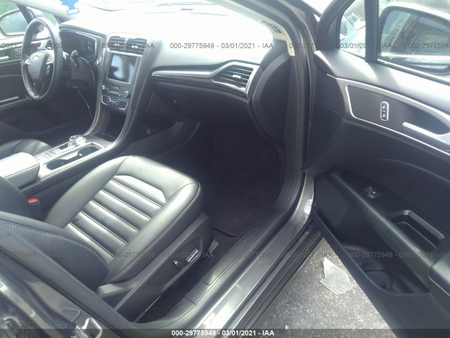 Photo 4 VIN: 3FA6P0CD9KR180897 - FORD FUSION 