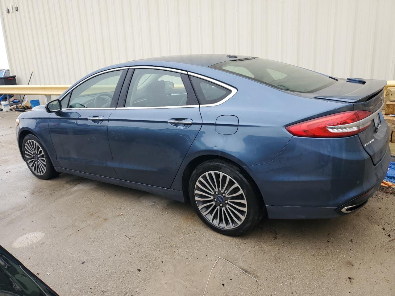 Photo 1 VIN: 3FA6P0D94JR132667 - FORD FUSION 