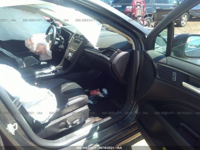 Photo 4 VIN: 3FA6P0D95KR123882 - FORD FUSION 