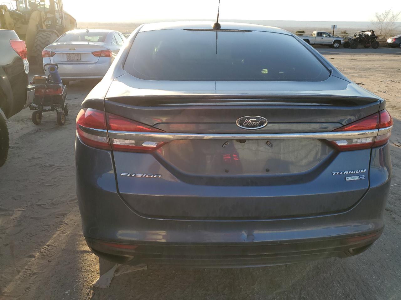 Photo 5 VIN: 3FA6P0D98JR233565 - FORD FUSION 