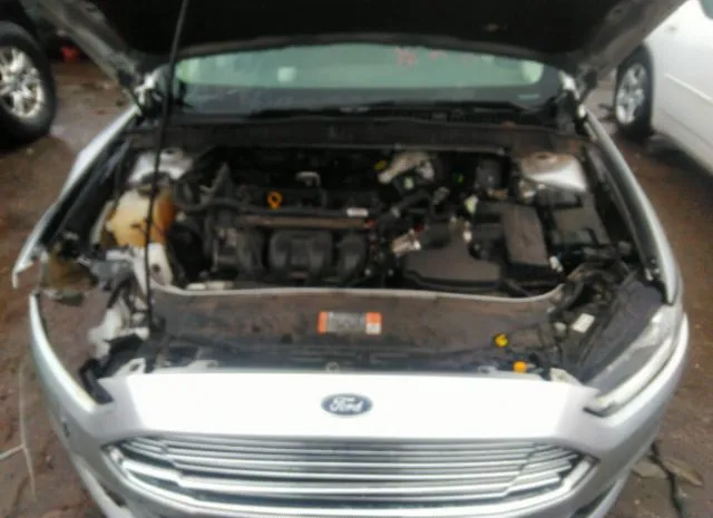 Photo 9 VIN: 3FA6P0G70GR302767 - FORD FUSION 