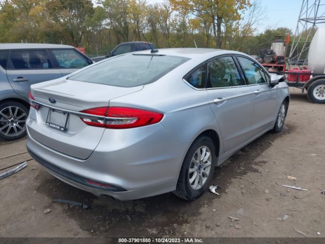 Photo 3 VIN: 3FA6P0G70JR129520 - FORD FUSION 