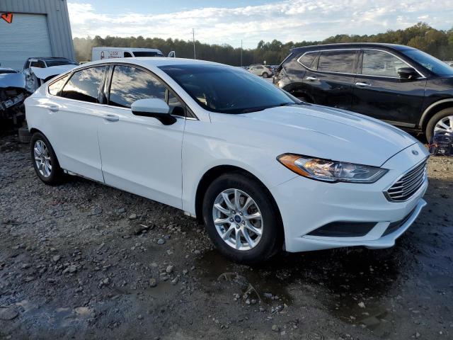 Photo 3 VIN: 3FA6P0G70JR238415 - FORD FUSION 