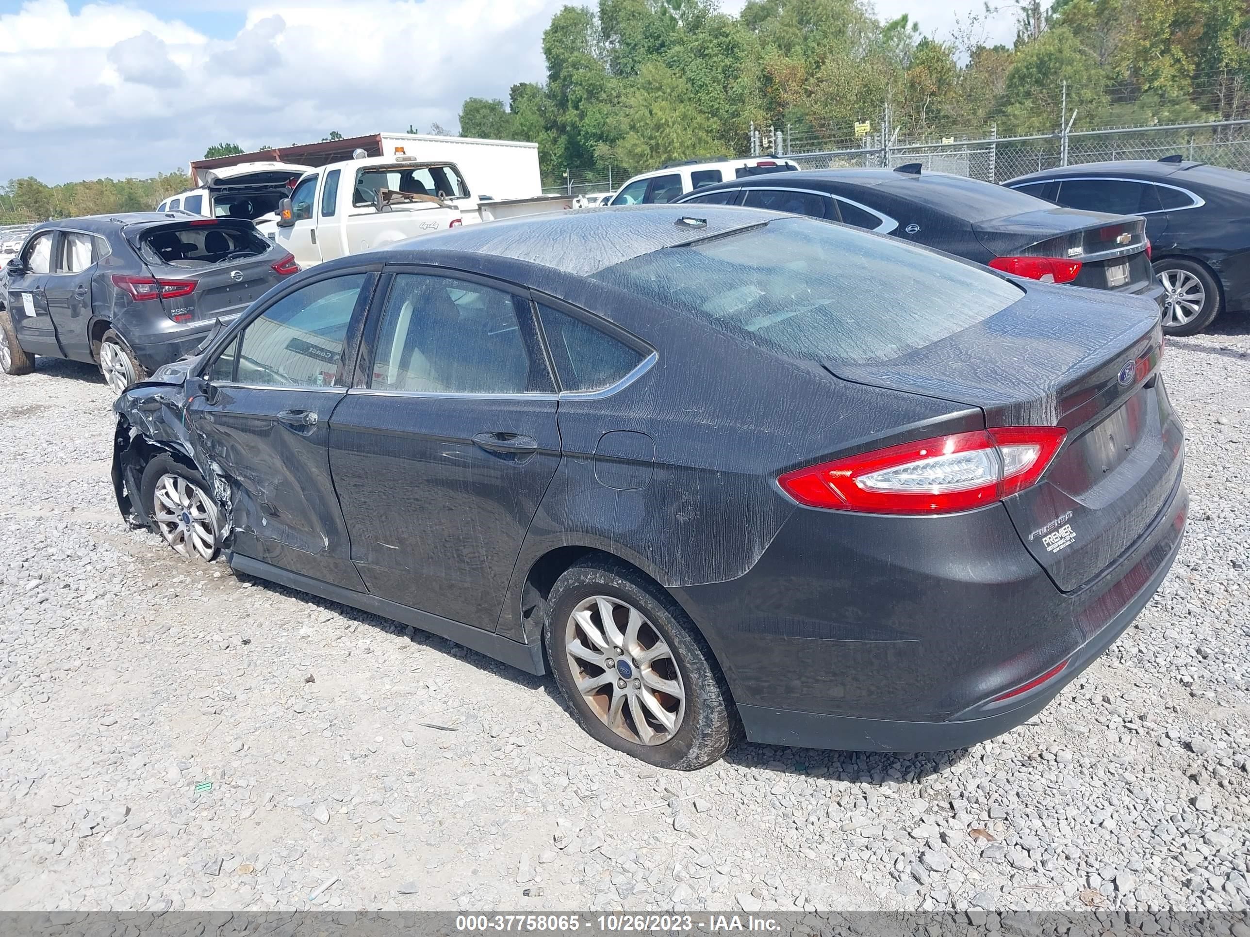 Photo 2 VIN: 3FA6P0G71FR231125 - FORD FUSION 