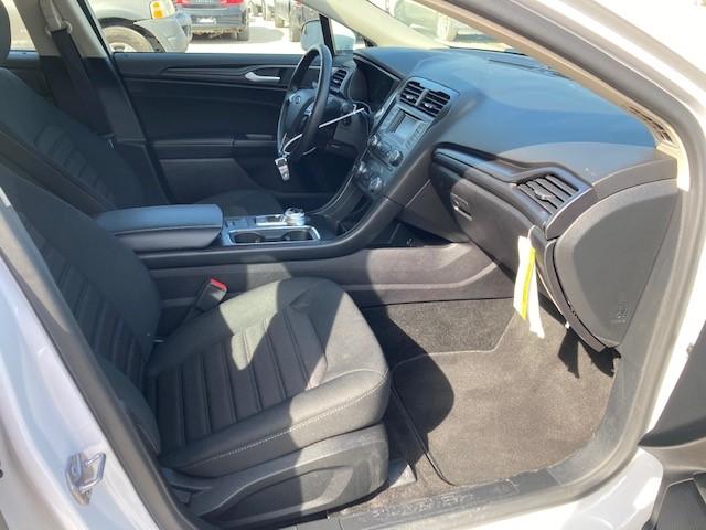 Photo 4 VIN: 3FA6P0G71JR229996 - FORD FUSION S 