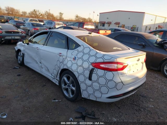 Photo 2 VIN: 3FA6P0G72GR225559 - FORD FUSION 