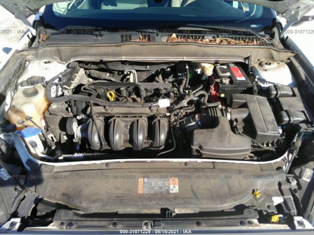 Photo 9 VIN: 3FA6P0G73GR262748 - FORD FUSION 