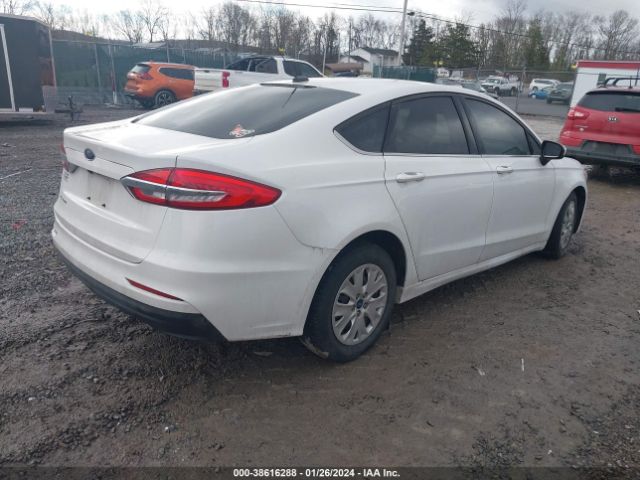 Photo 3 VIN: 3FA6P0G73KR130436 - FORD FUSION 