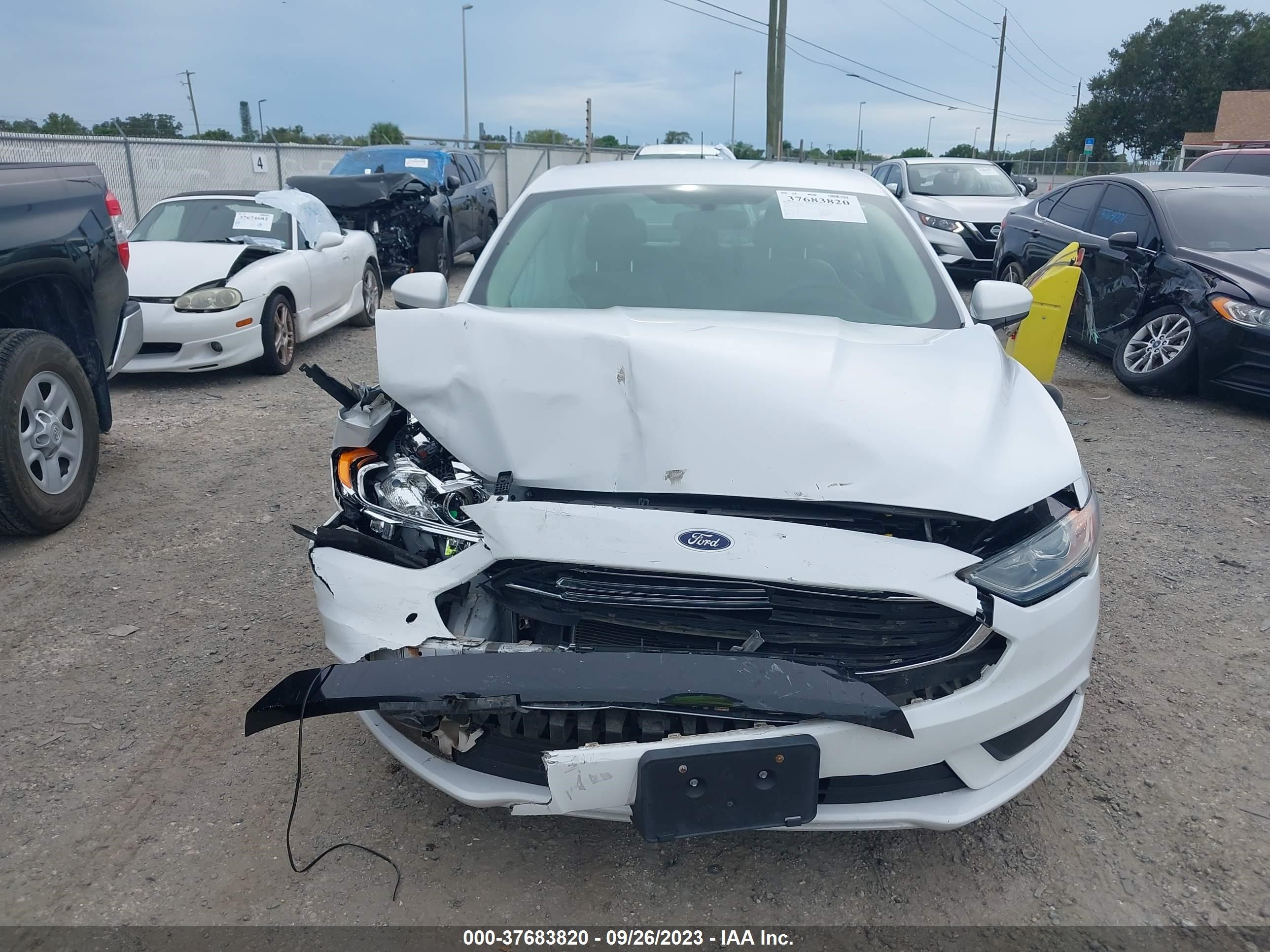 Photo 11 VIN: 3FA6P0G74HR328919 - FORD FUSION 