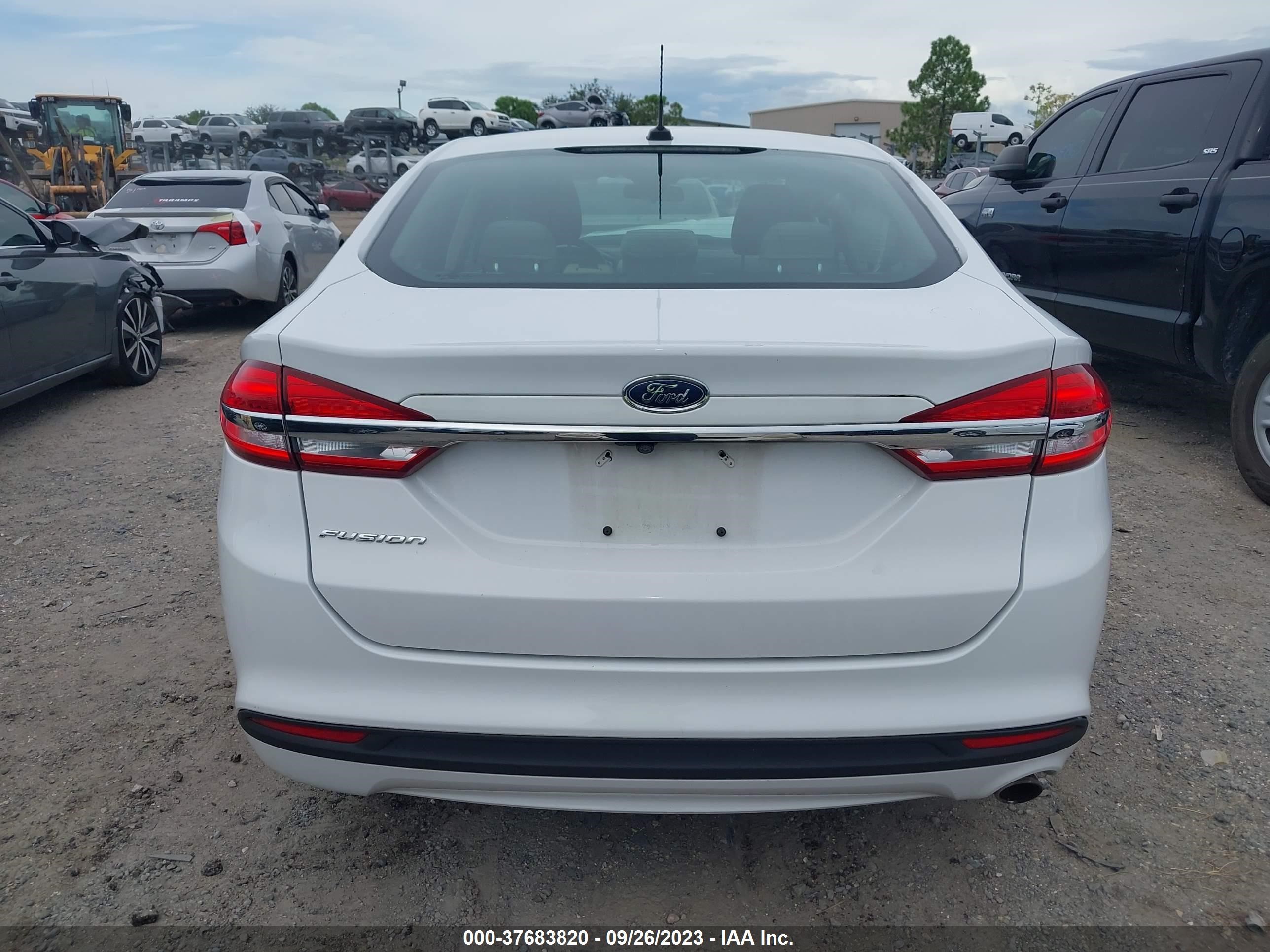 Photo 15 VIN: 3FA6P0G74HR328919 - FORD FUSION 