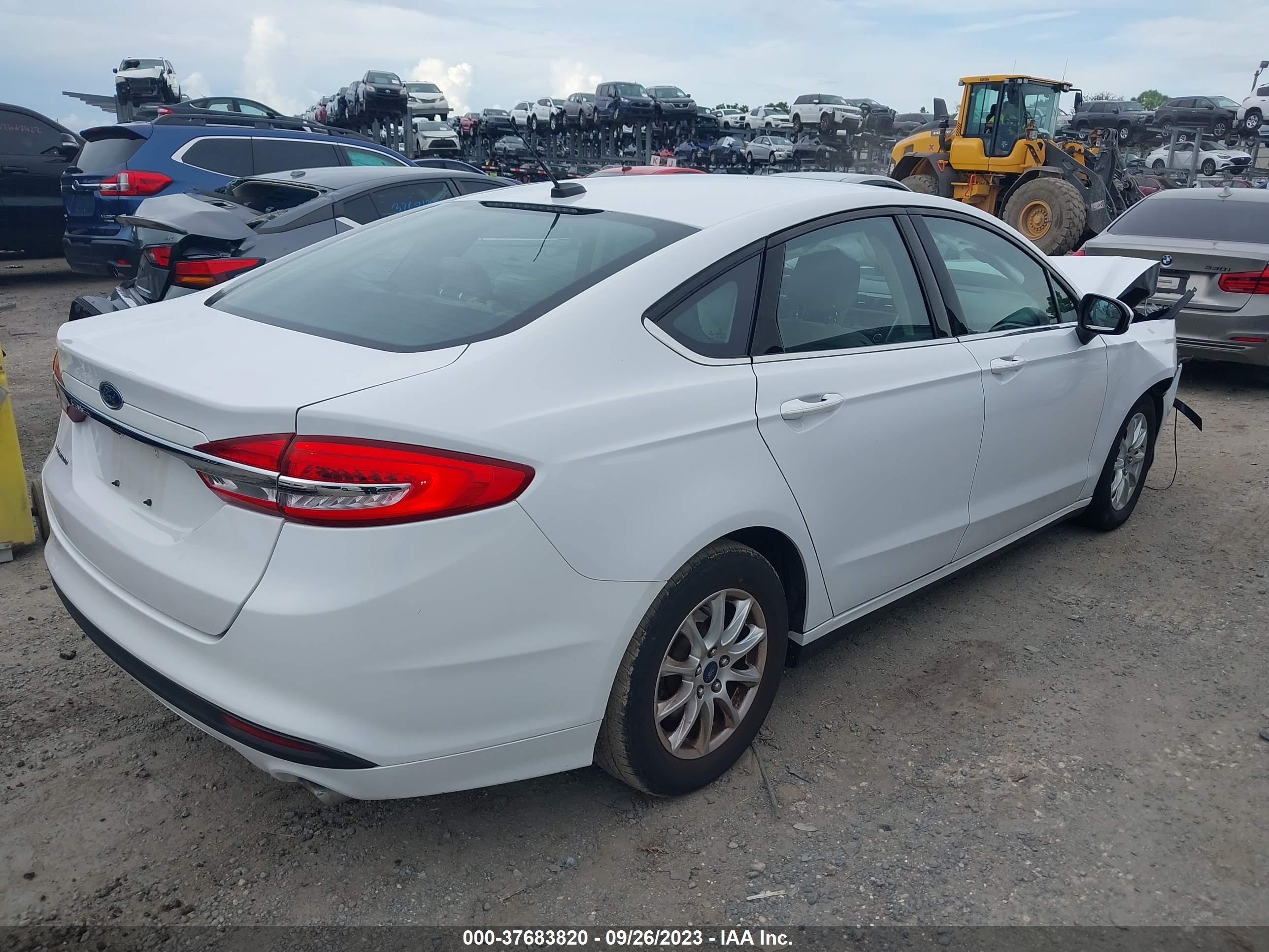 Photo 3 VIN: 3FA6P0G74HR328919 - FORD FUSION 