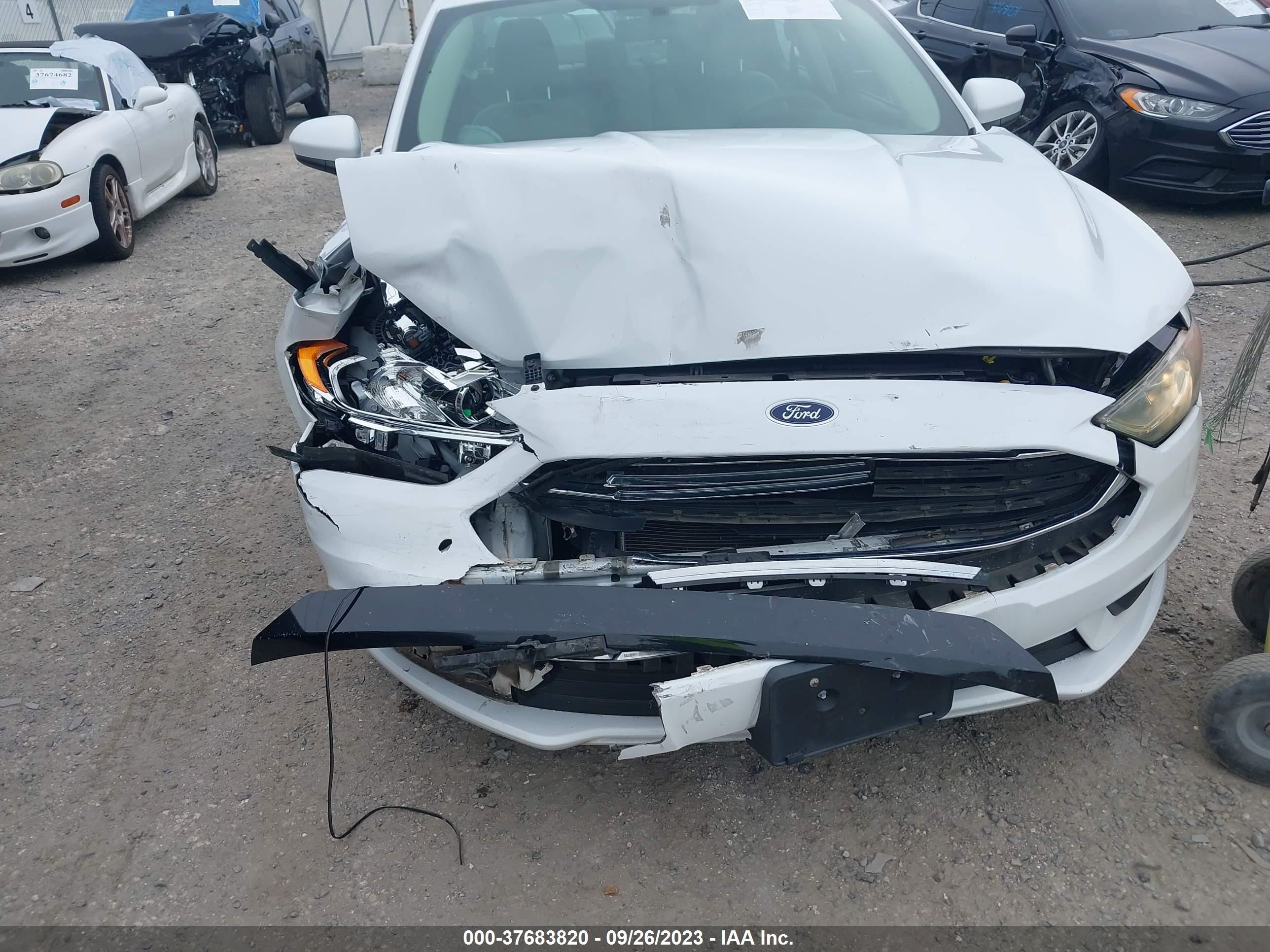 Photo 5 VIN: 3FA6P0G74HR328919 - FORD FUSION 