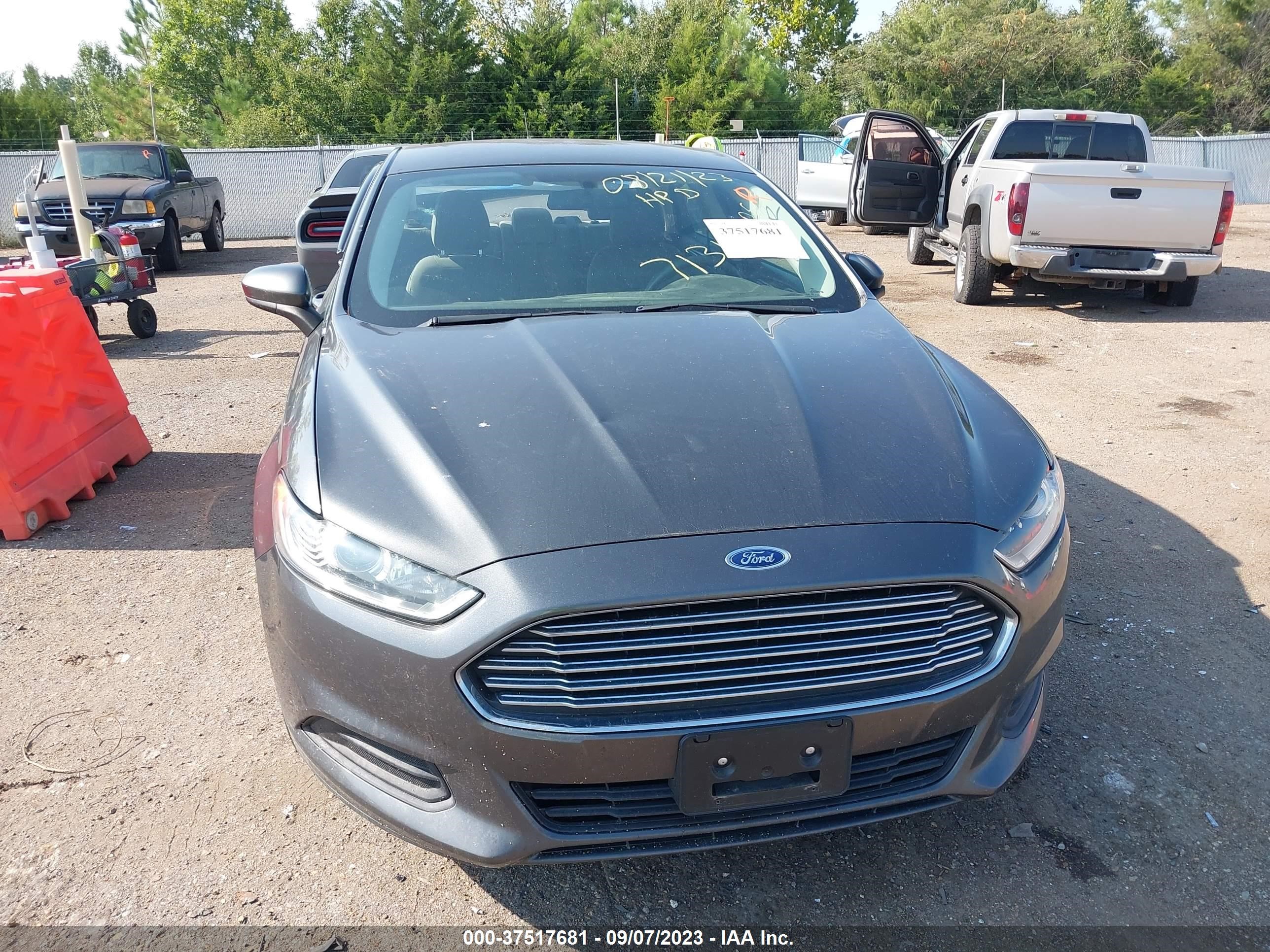 Photo 12 VIN: 3FA6P0G75GR266235 - FORD FUSION 