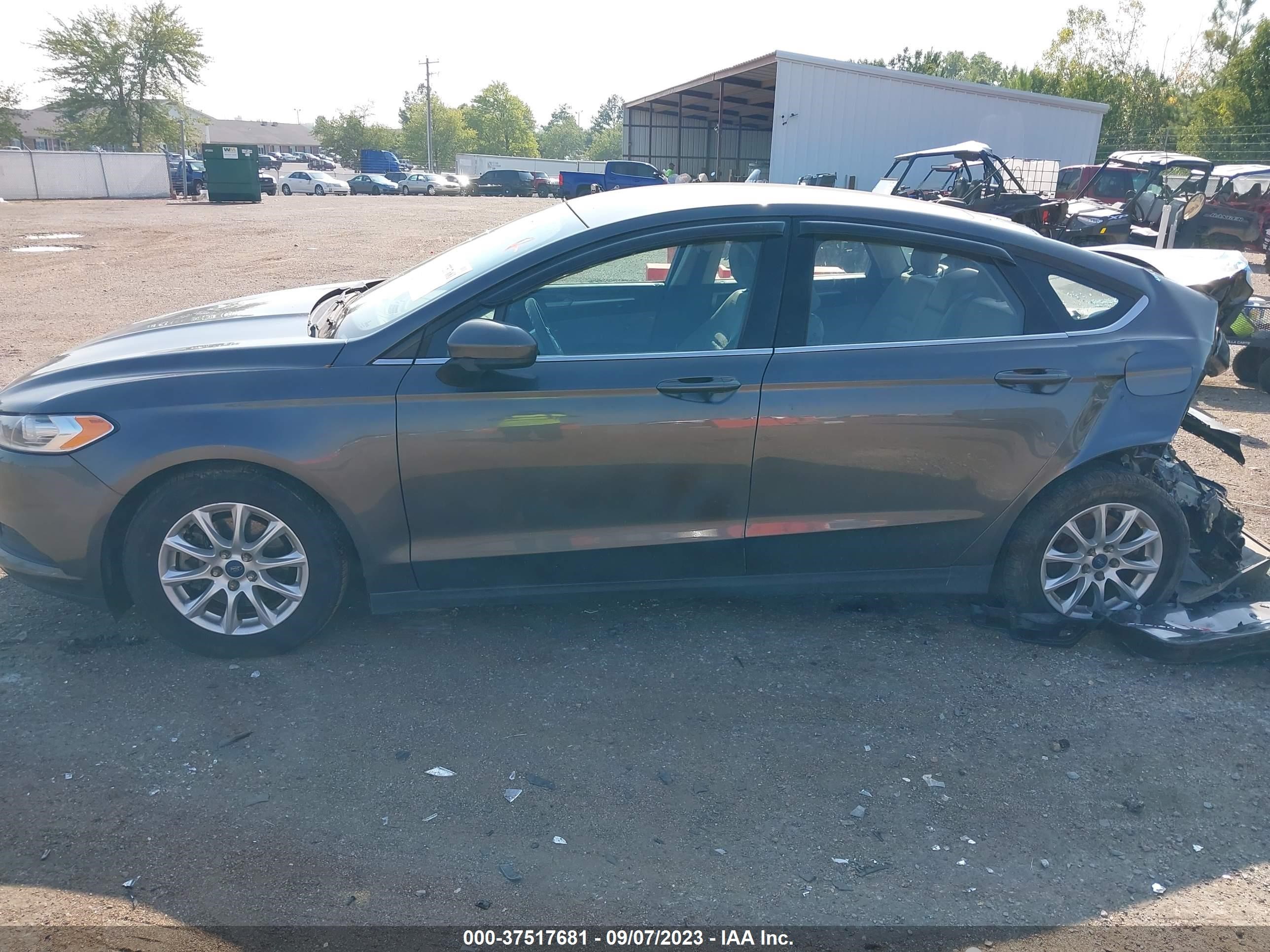 Photo 14 VIN: 3FA6P0G75GR266235 - FORD FUSION 